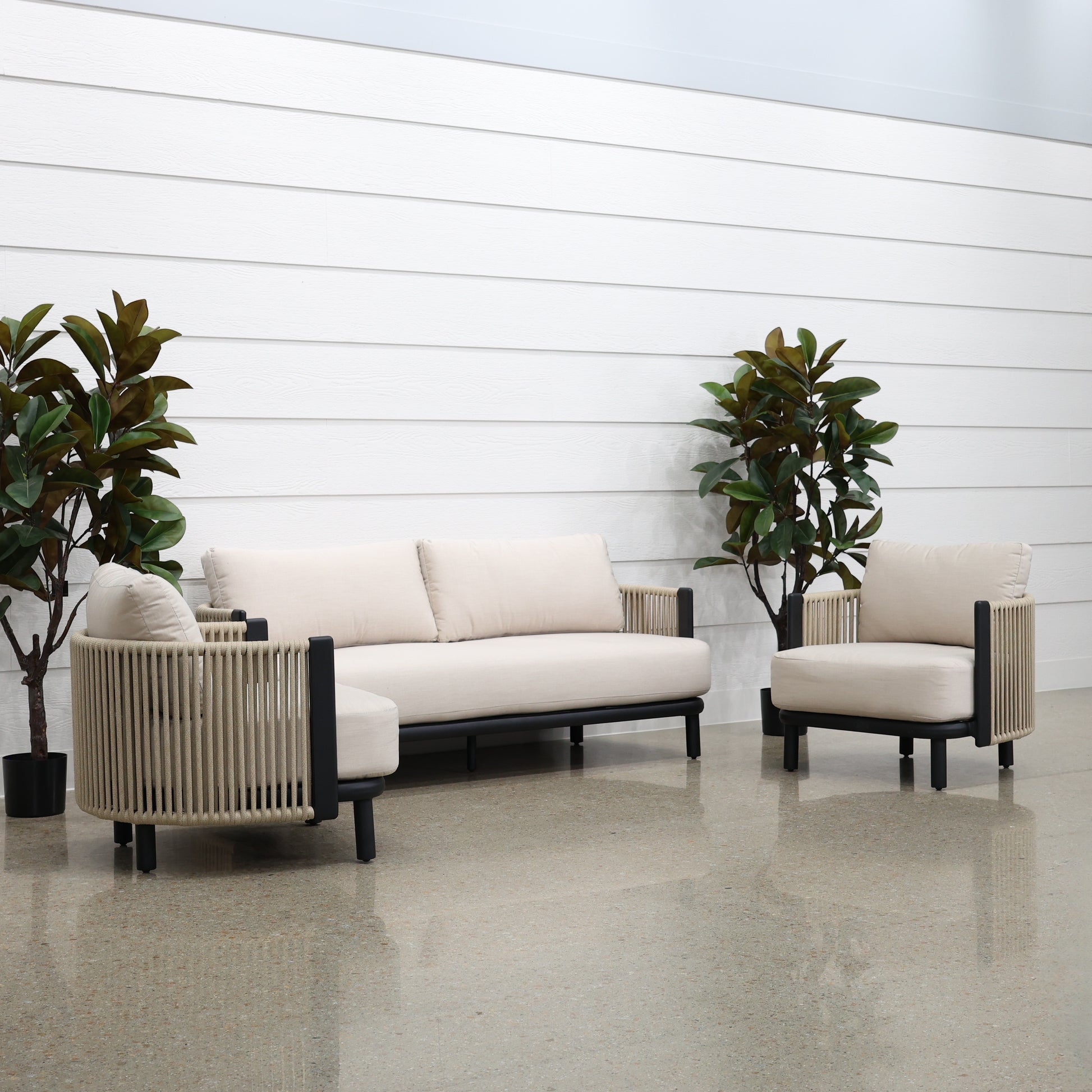 Harbour Outdoor Lounge