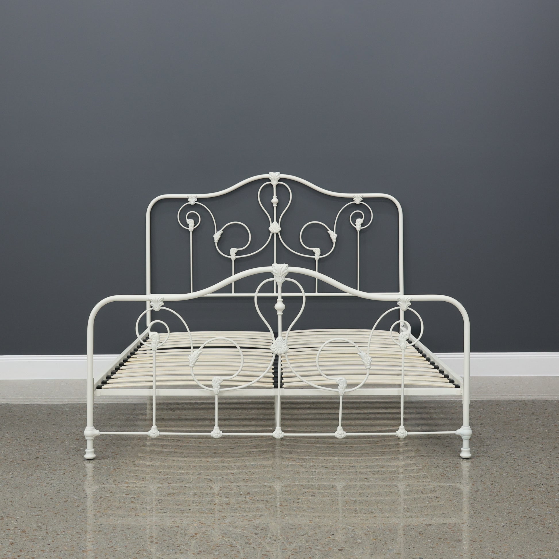 Winchester Bed - Cream