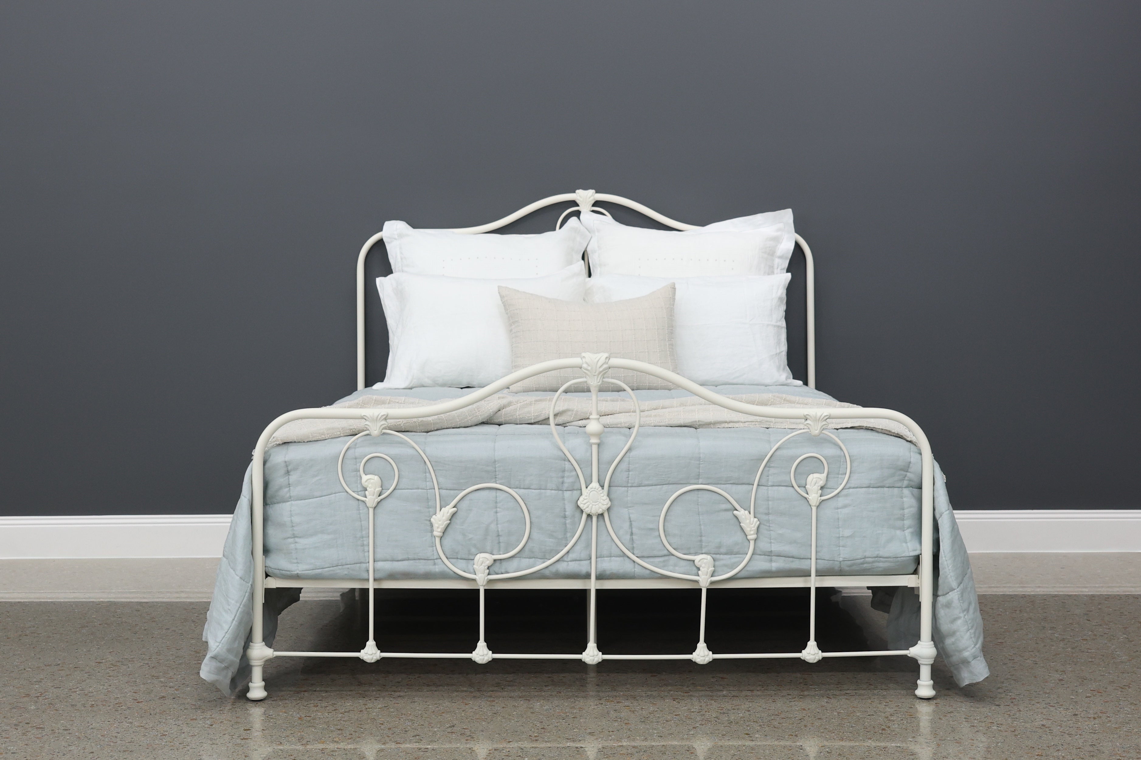 Winchester Bed - Cream
