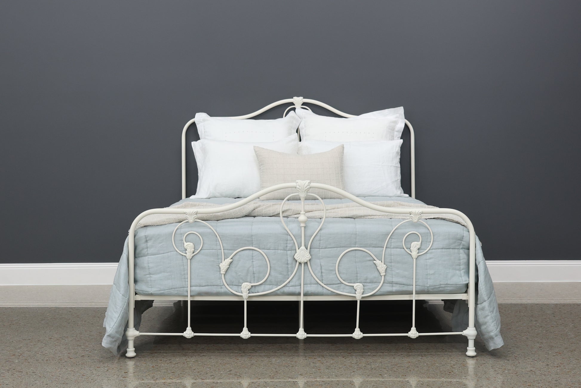 Winchester Bed - Cream