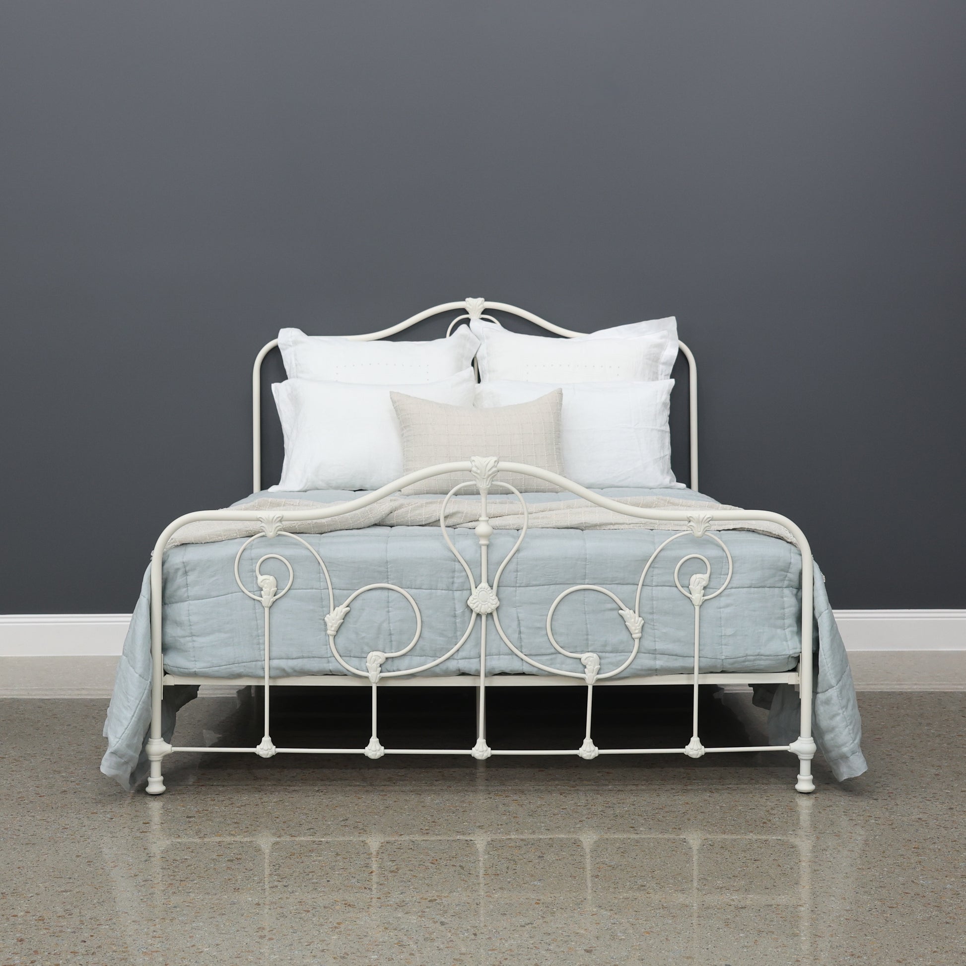 Winchester Bed - Cream