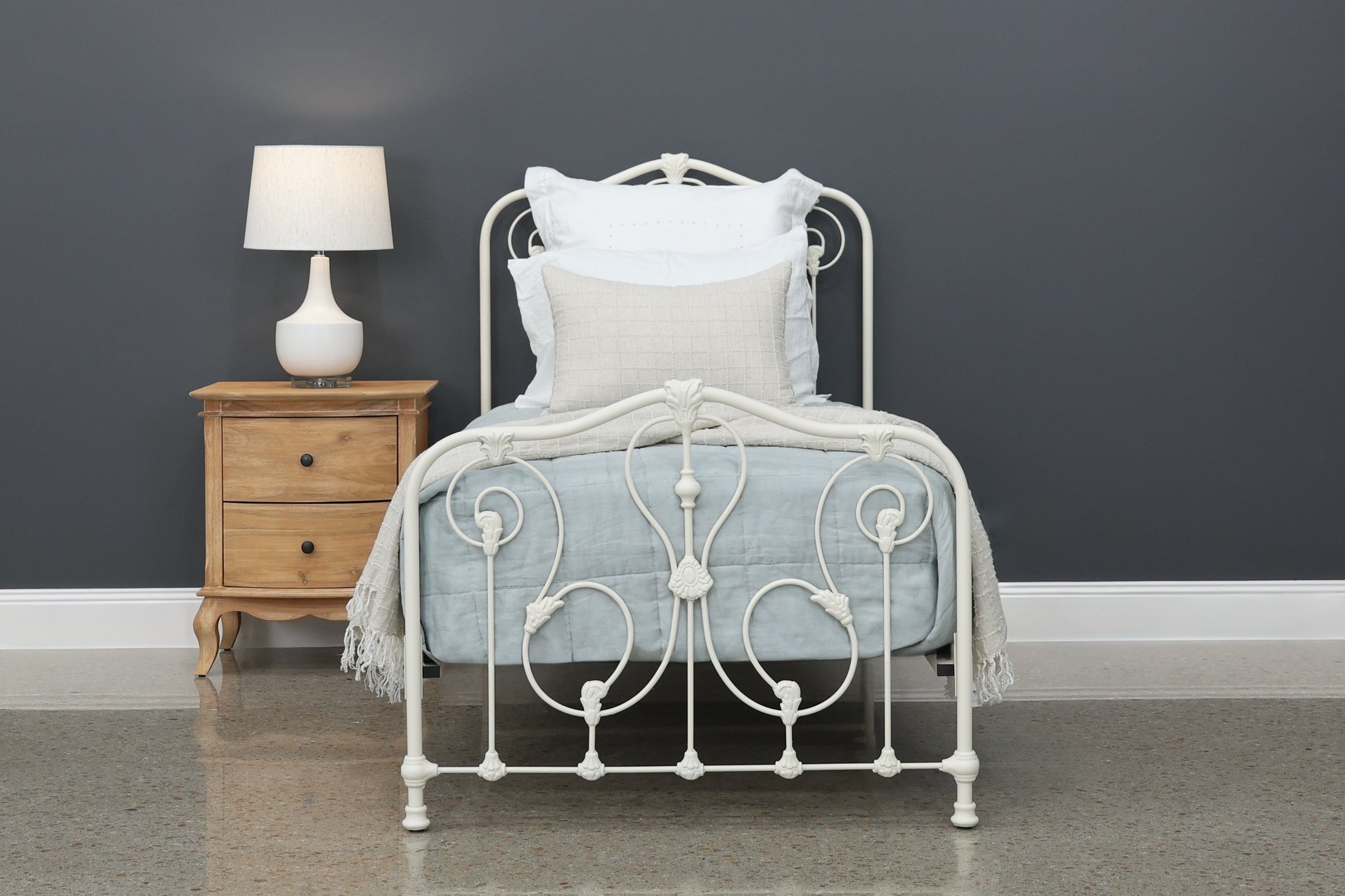 Winchester Bed - Cream