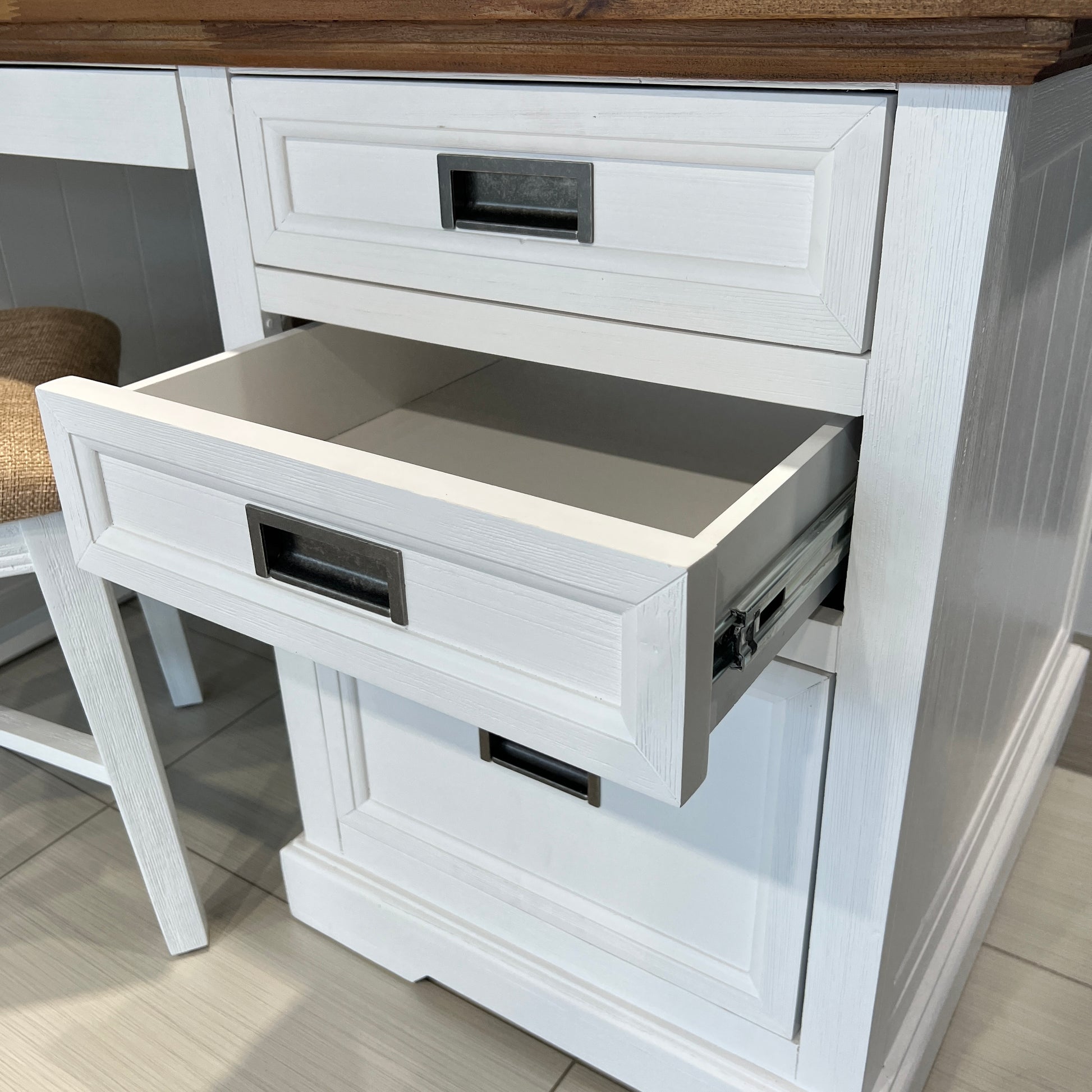 Provedore Two Tone Desk & Hutch