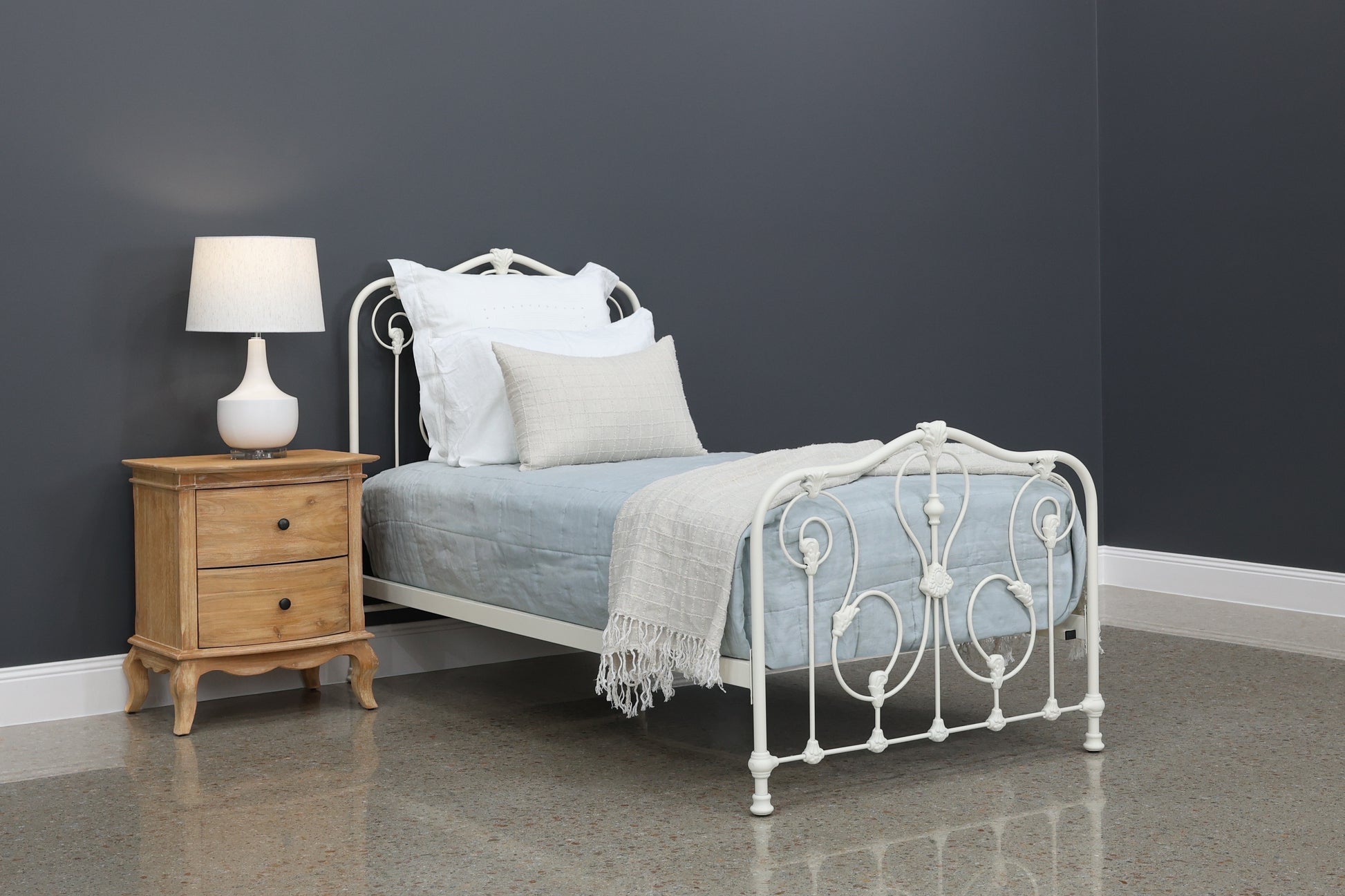 Winchester Bed - Cream