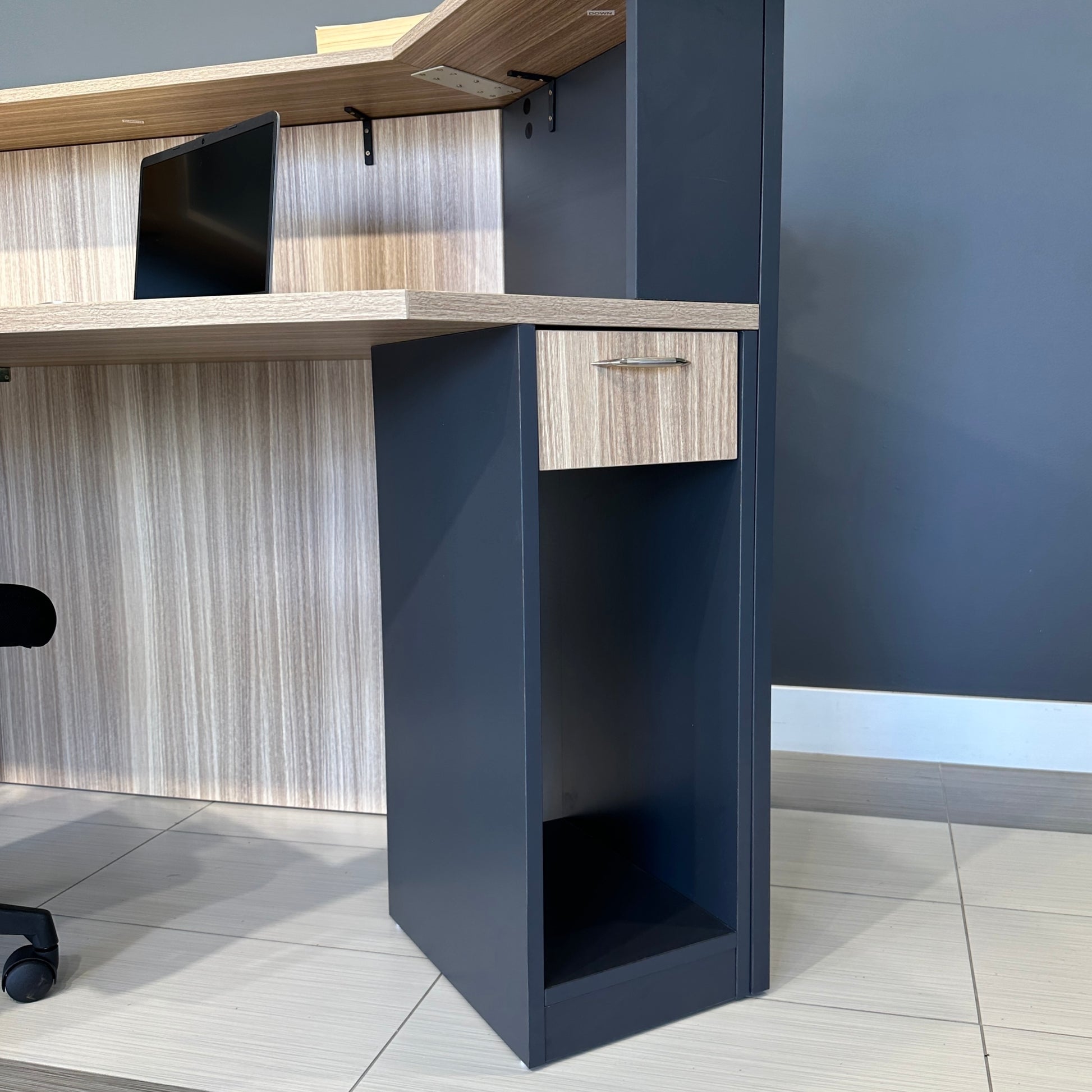 Performance Reception Counter – Natural Oak / Charcoal