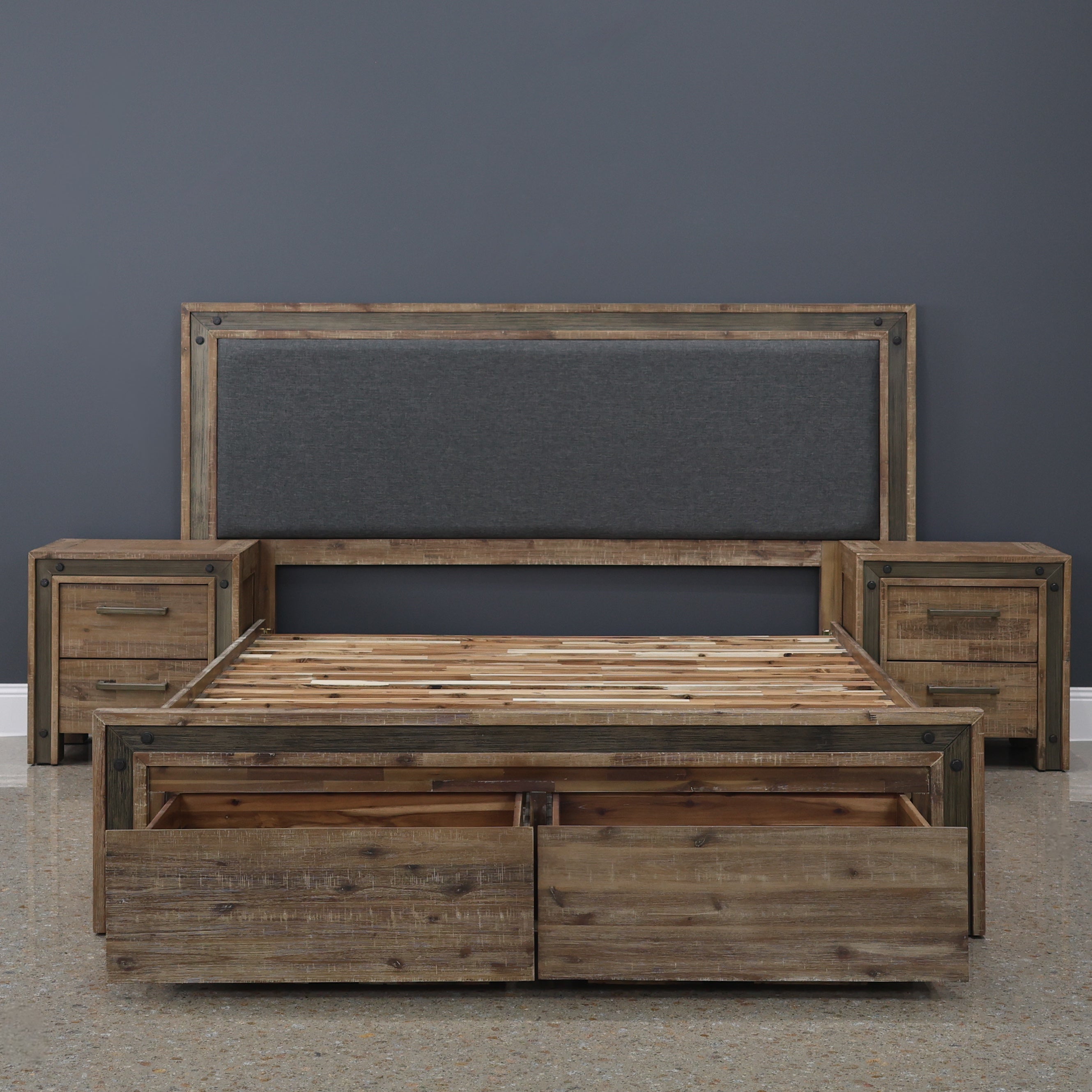 Ballarat Bed w/ 2x Bedside Tables