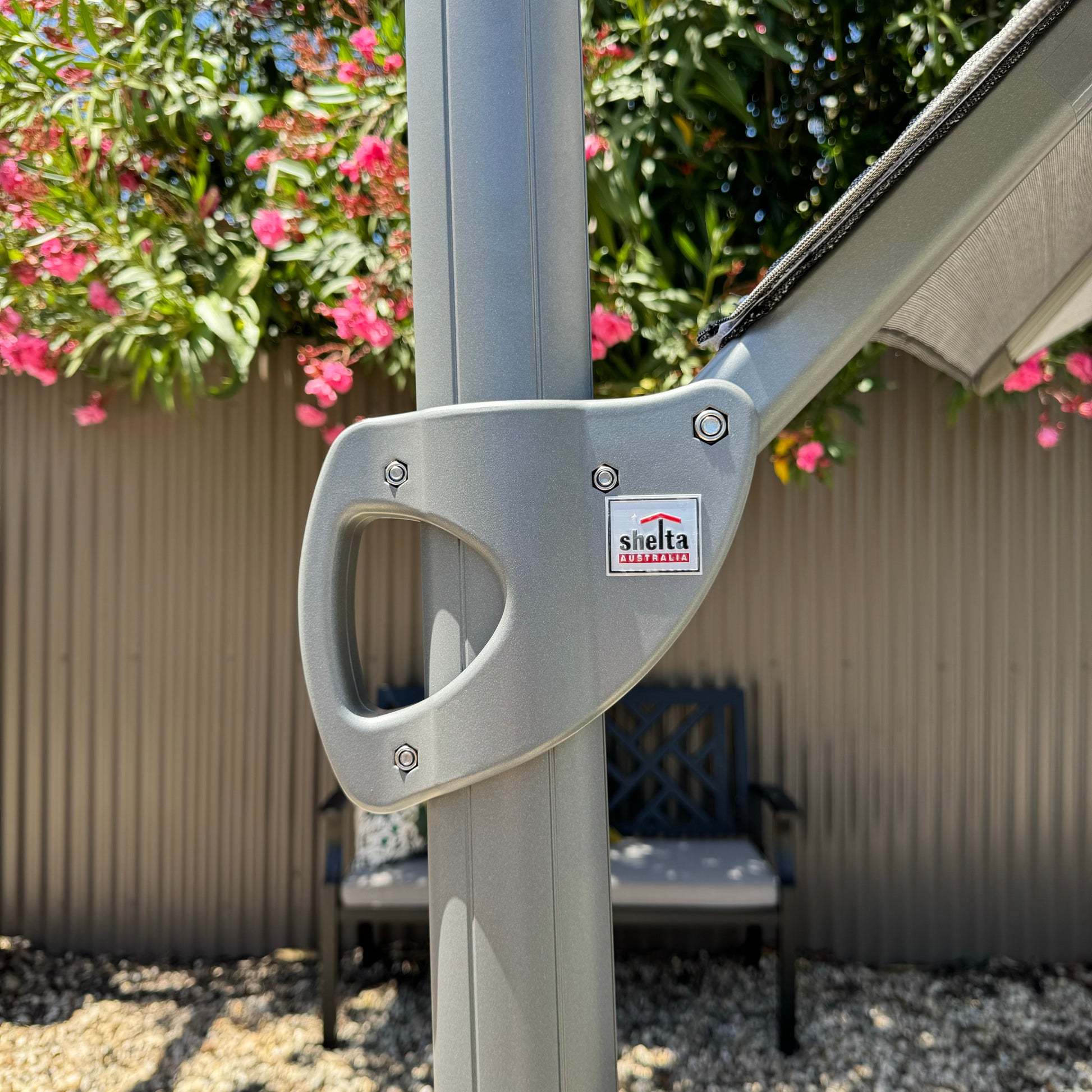 Lynden Cantilever Umbrella & 4pc Resin Base - Charcoal