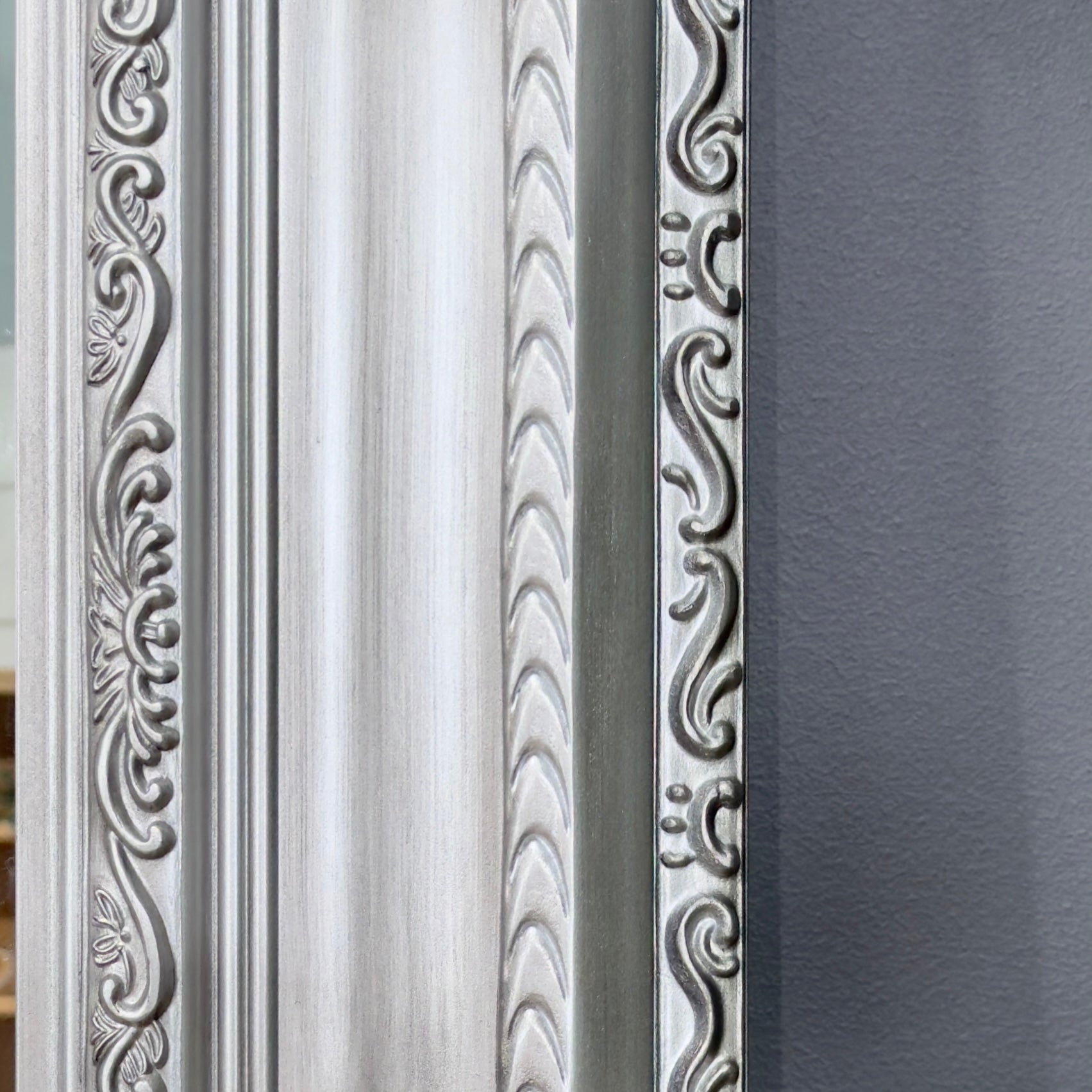 Isabella - Antique Mirror - Antique Silver