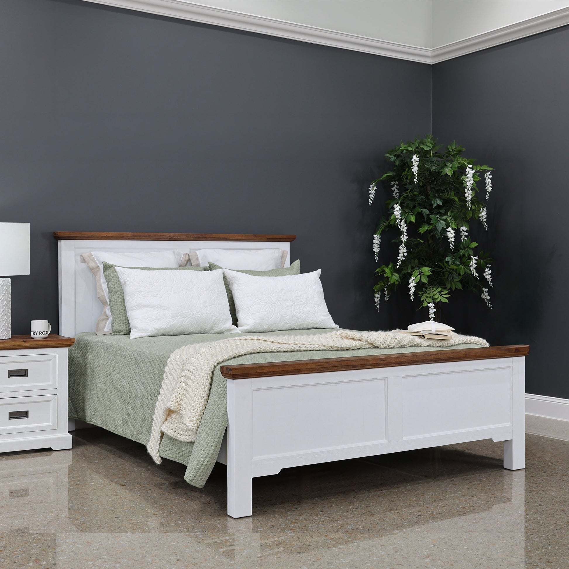 Provedore Two Tone Bed