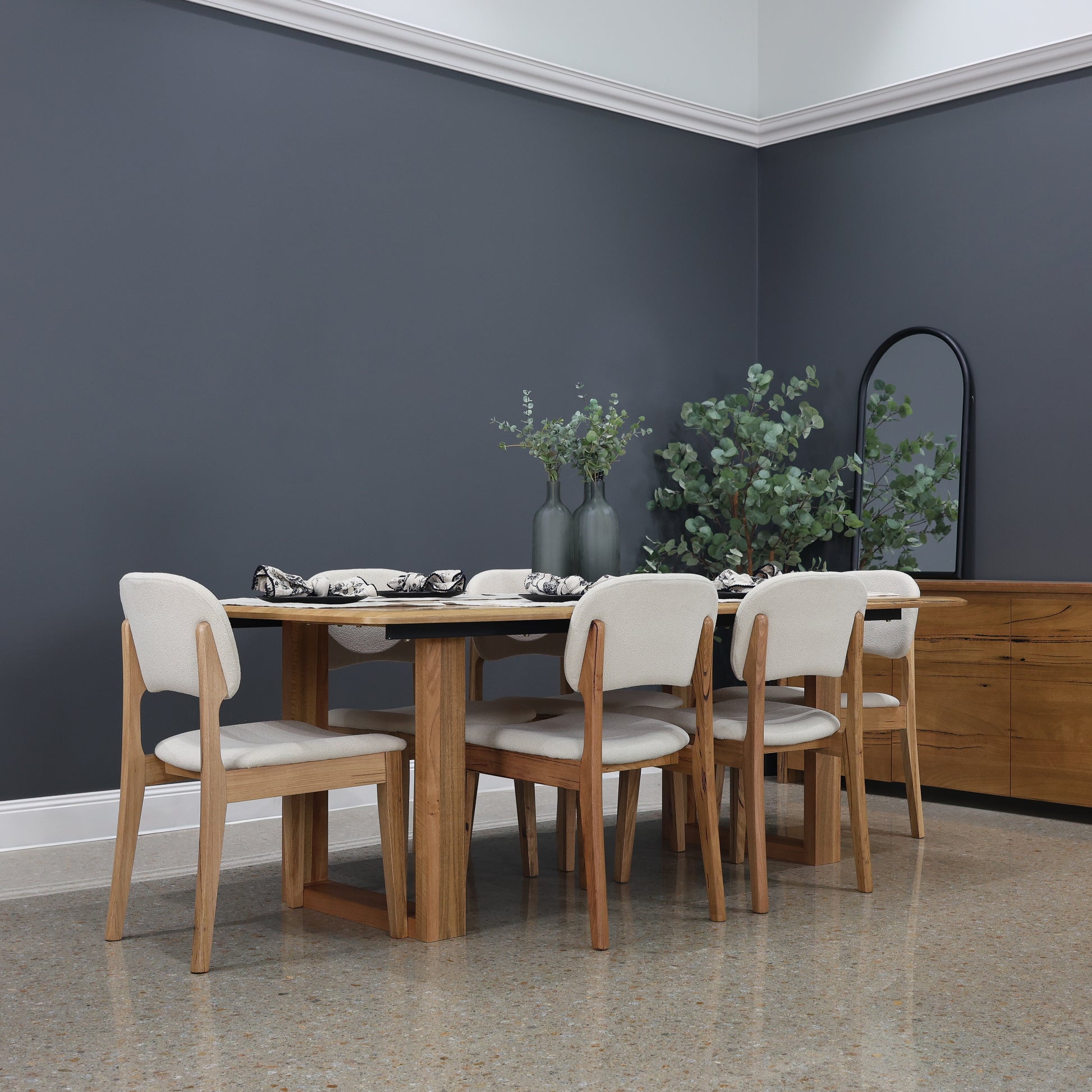 Rockingham Dining Table