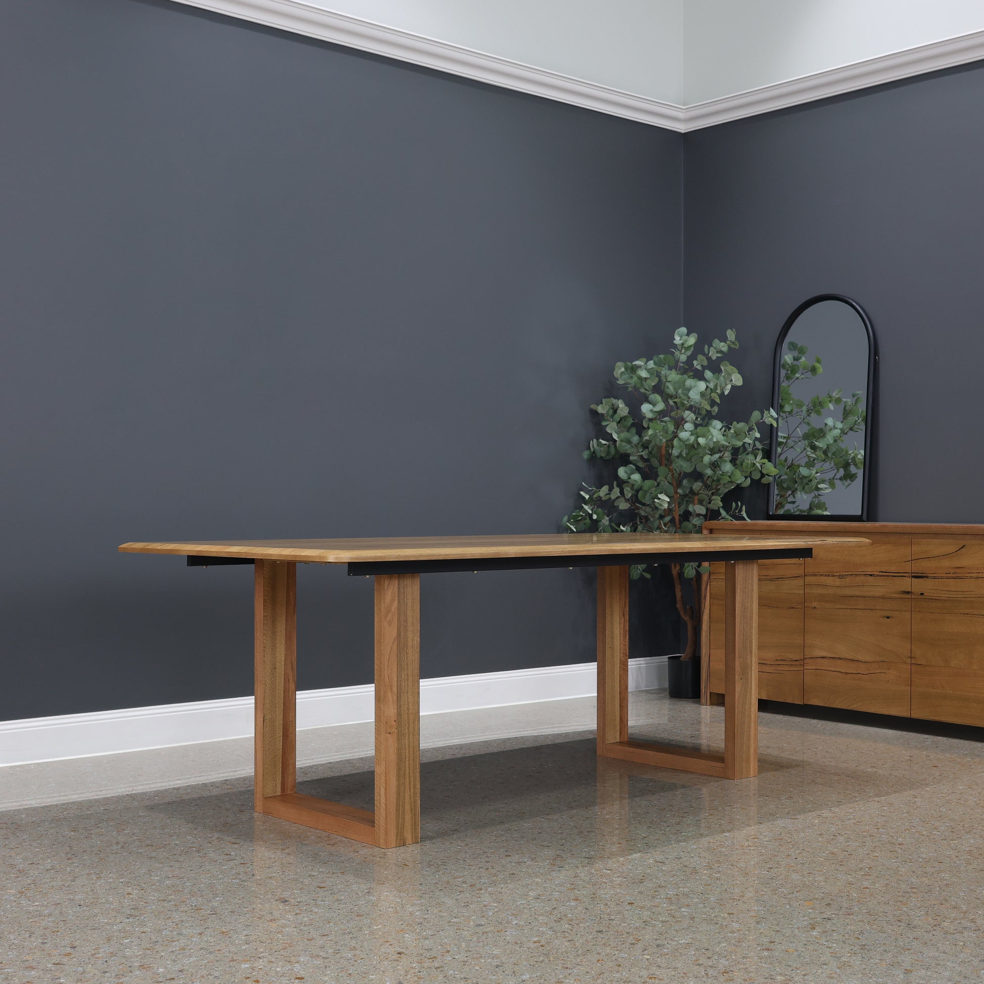 Rockingham Dining Table