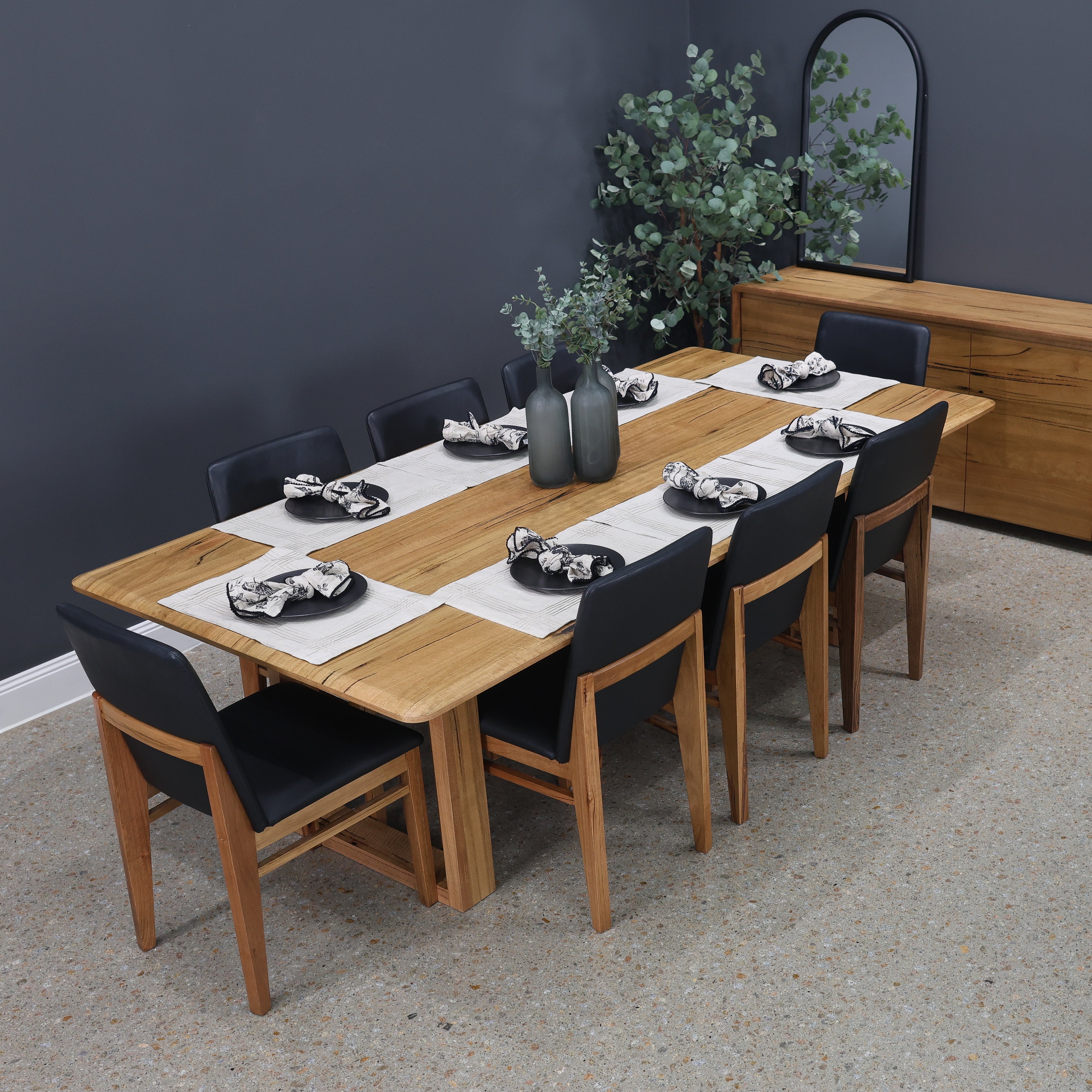 Rockingham Dining Table