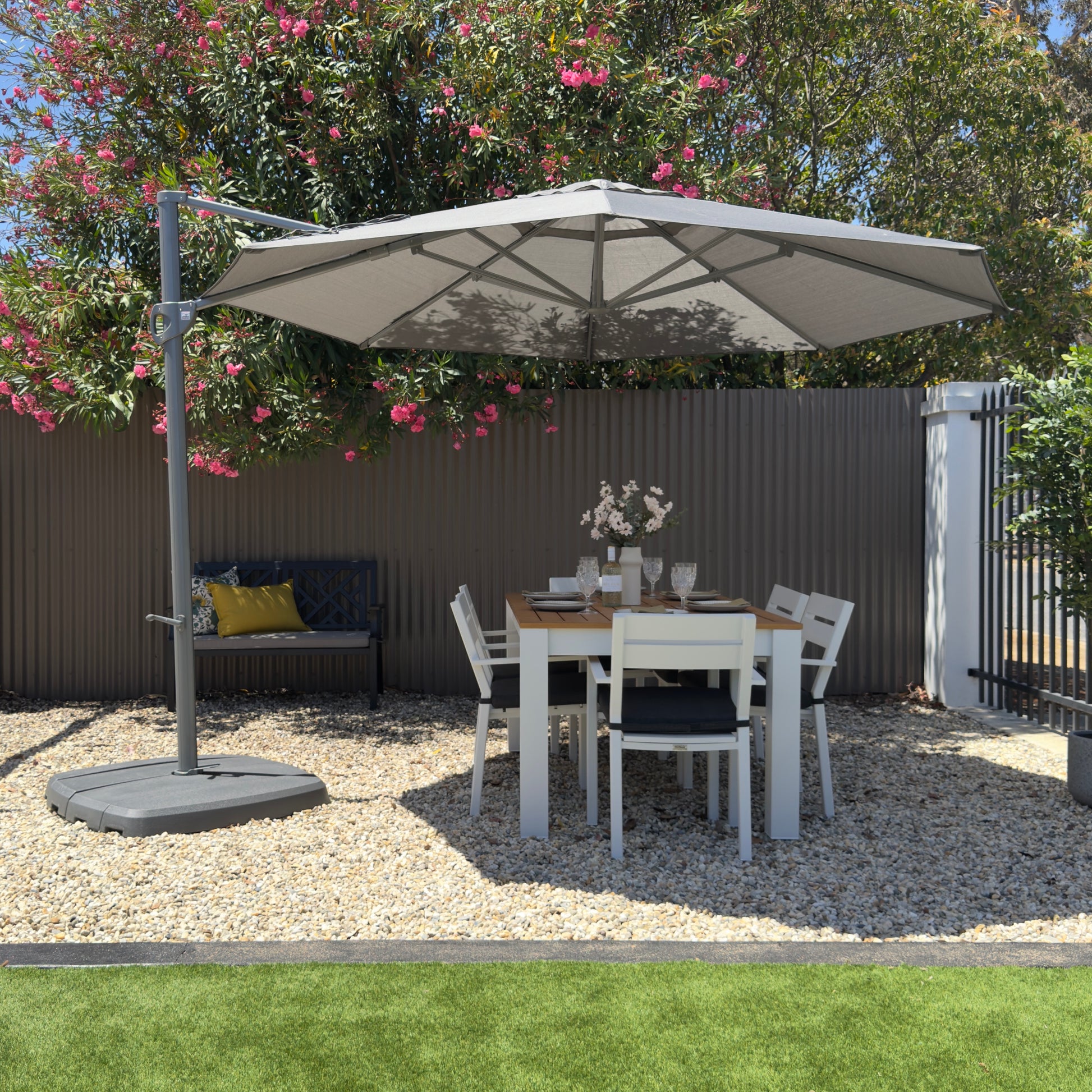 Lynden Cantilever Umbrella & 4pc Resin Base - Charcoal