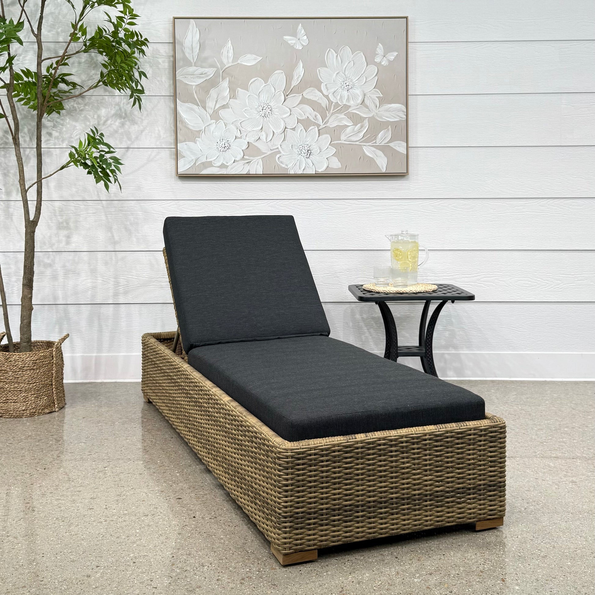 Summer Single Sun Lounge - Brushed Wheat w/ Denim Grey Cushion