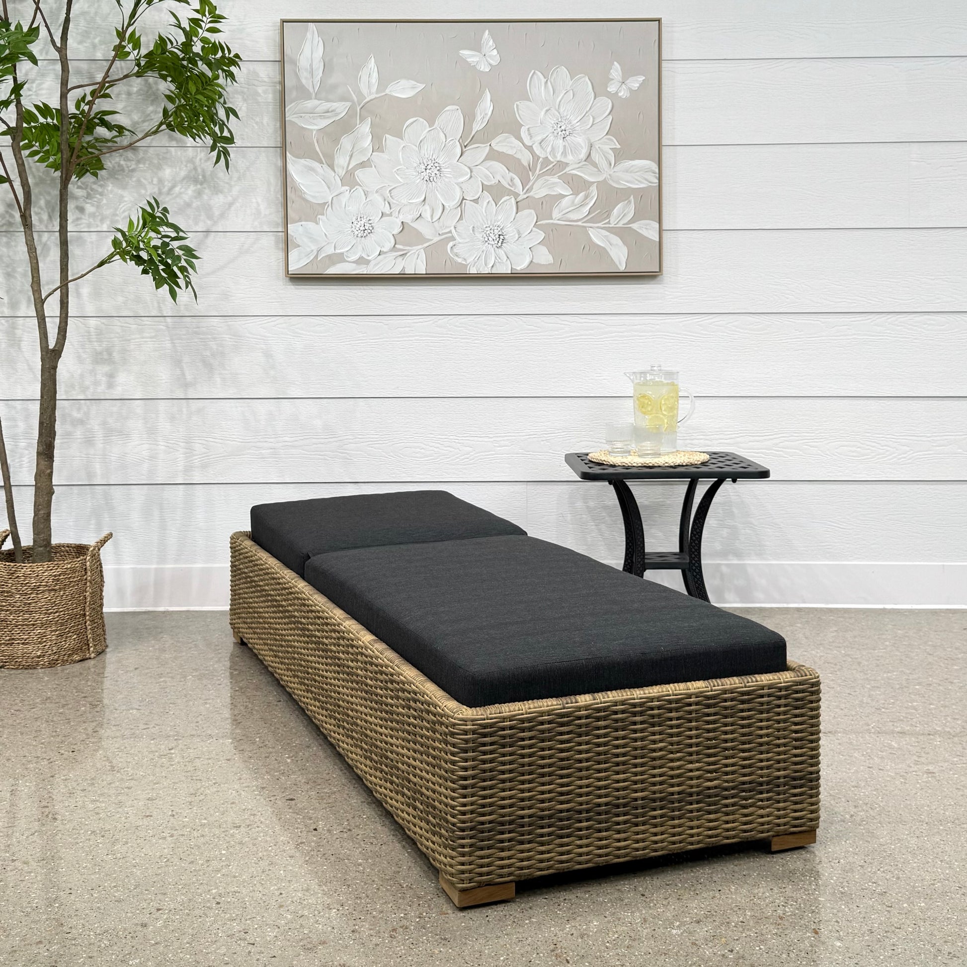 Summer Single Sun Lounge - Brushed Wheat w/ Denim Grey Cushion