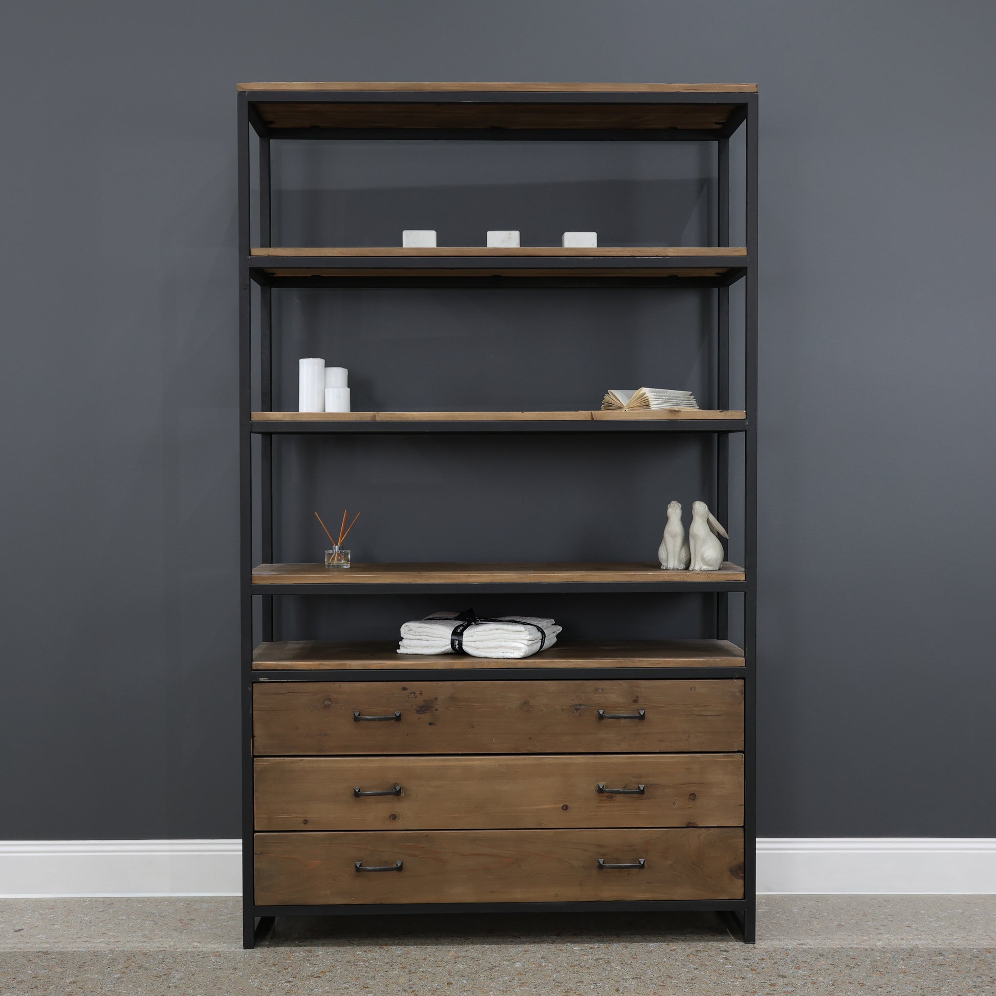 Hagrid Hutch w/ Drawers