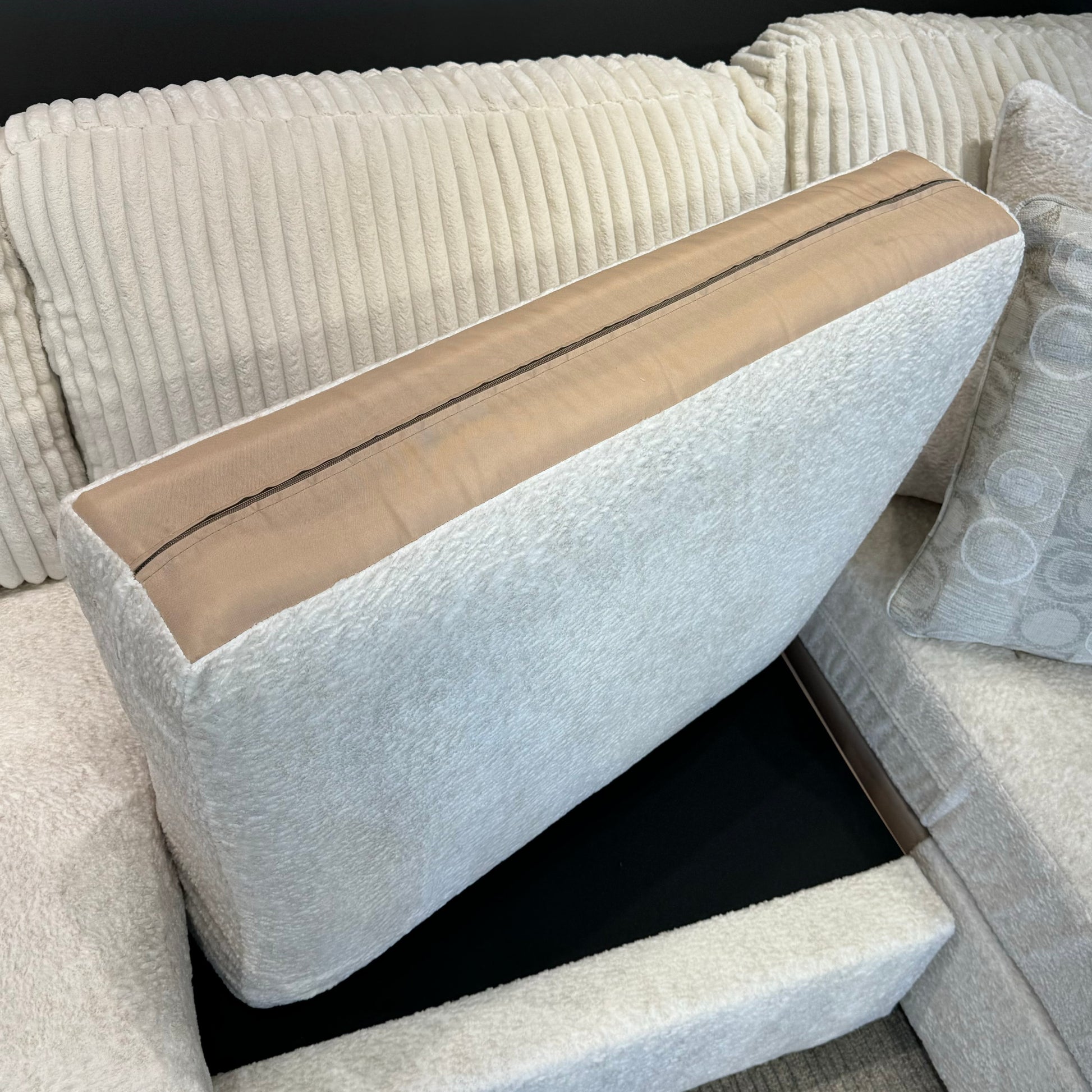 Point Cook 4 Piece Sectional - Right Hand Facing