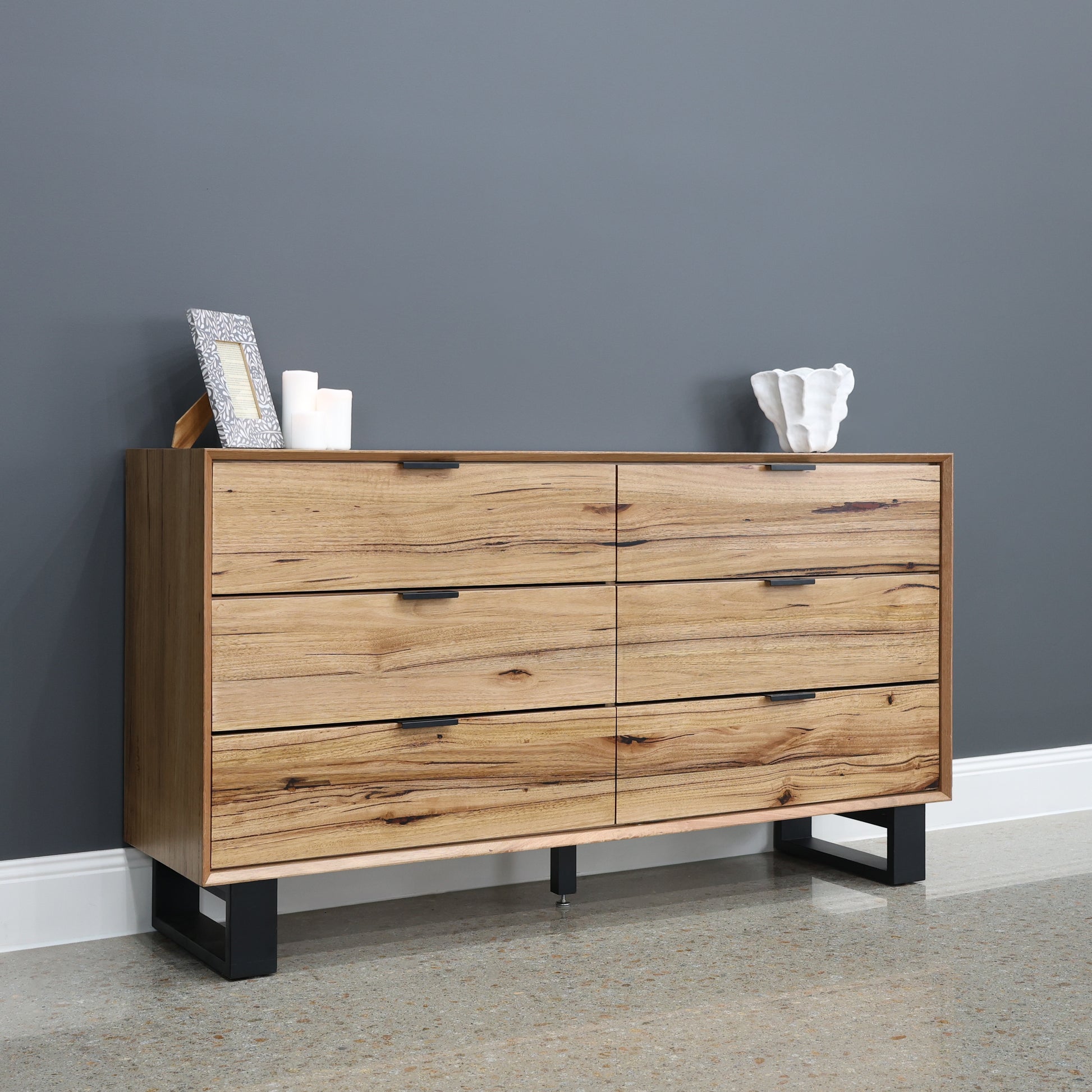 Milan Dresser