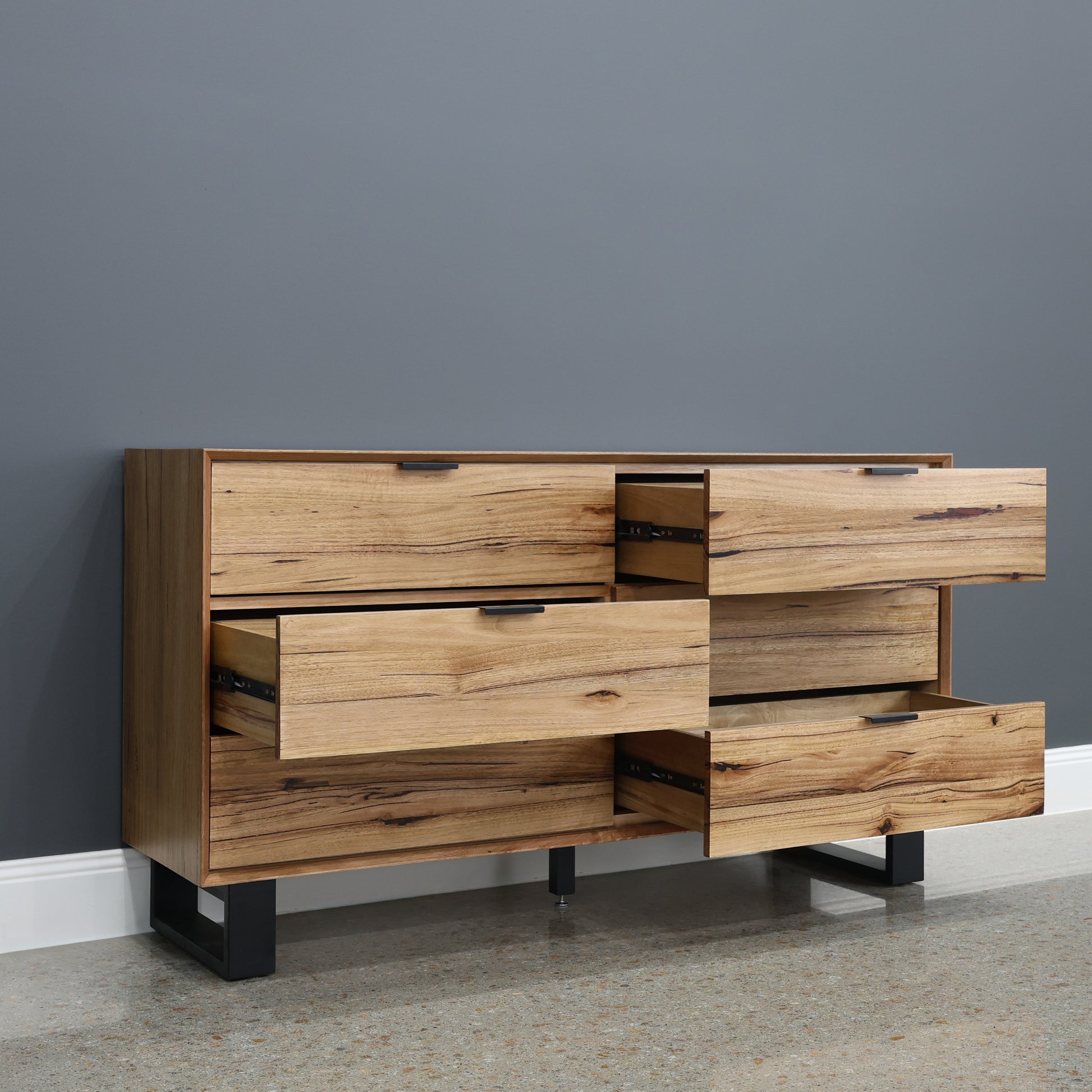 Milan Dresser