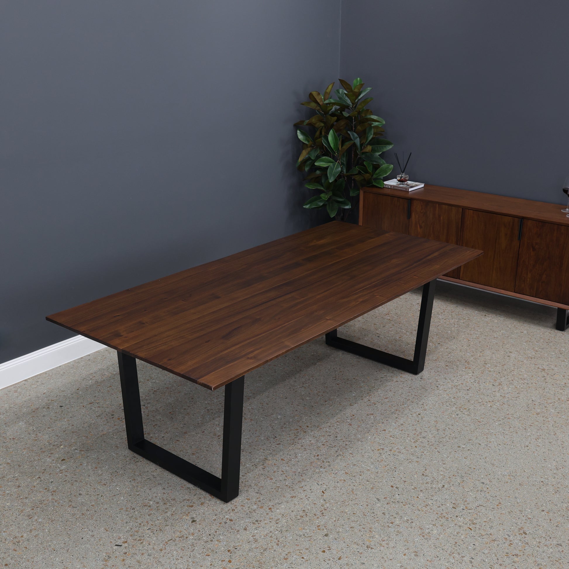 Kingsley Dining Table
