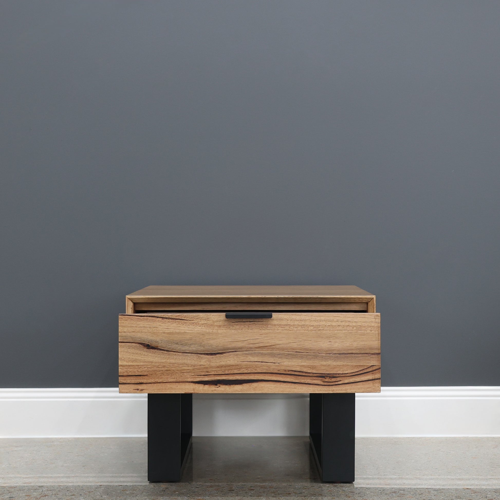 Milan Lamp Table