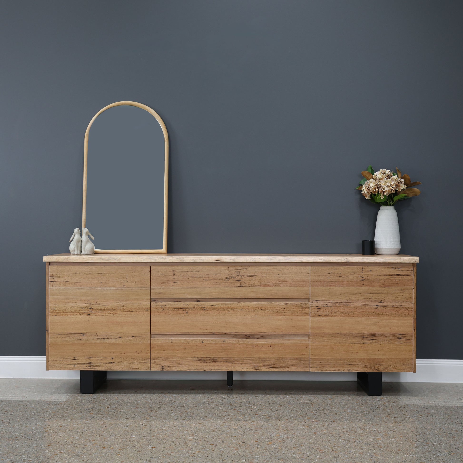 Peninsula Buffet 220cm L