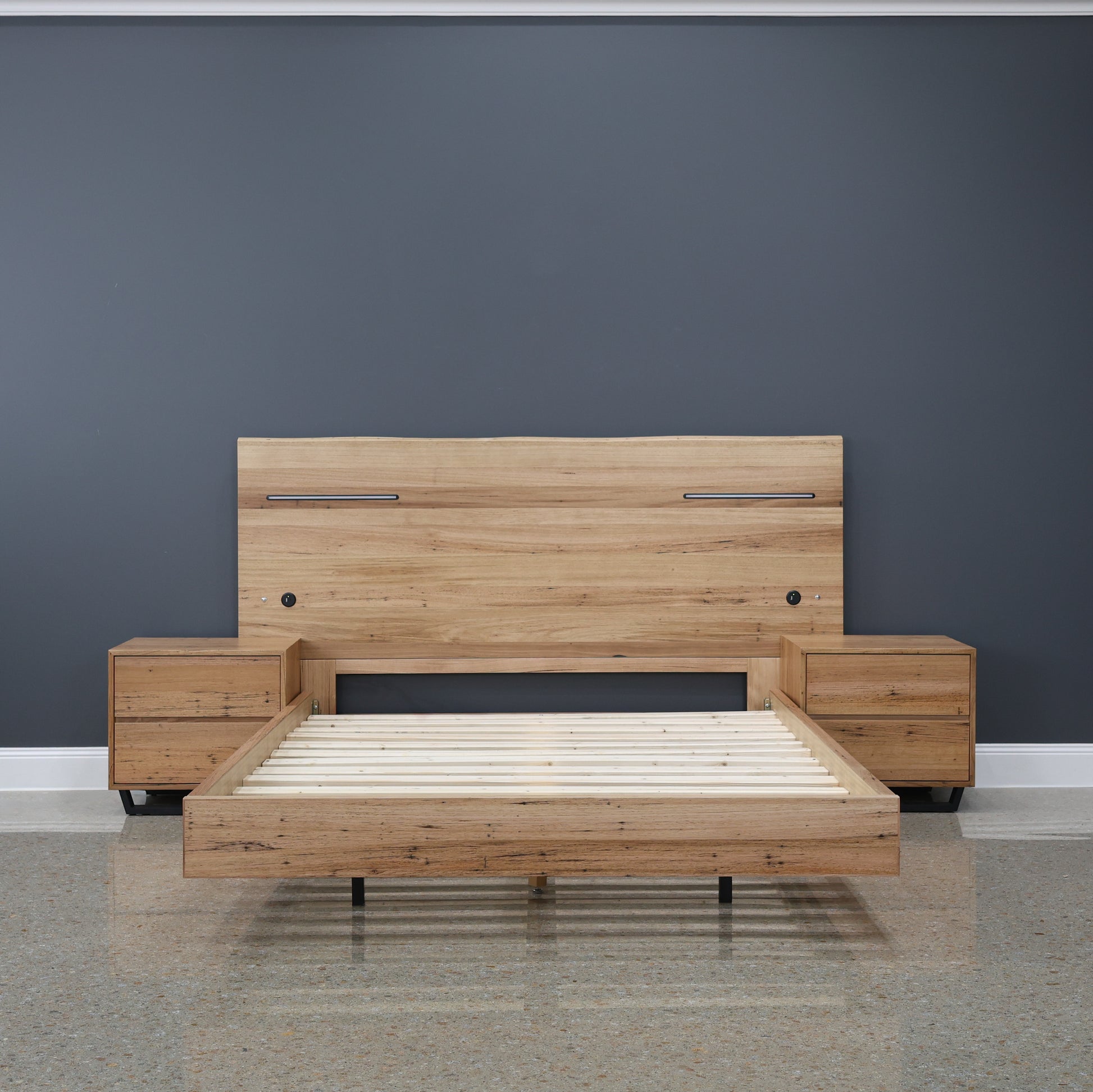 Peninsula Extended Bed w/ LED & USB & 2x Besides