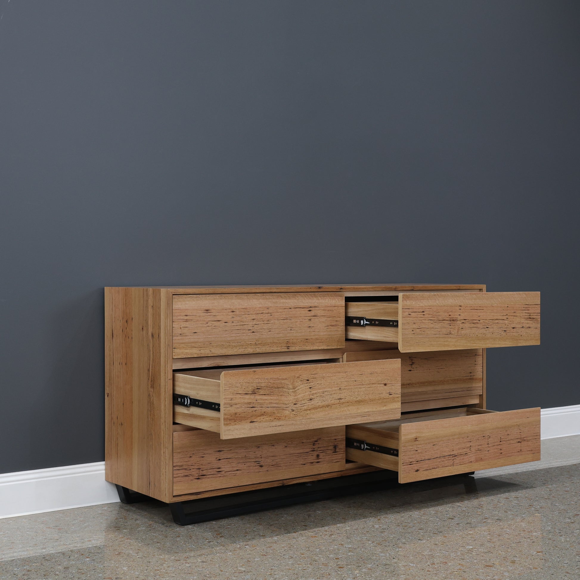 Peninsula Dresser