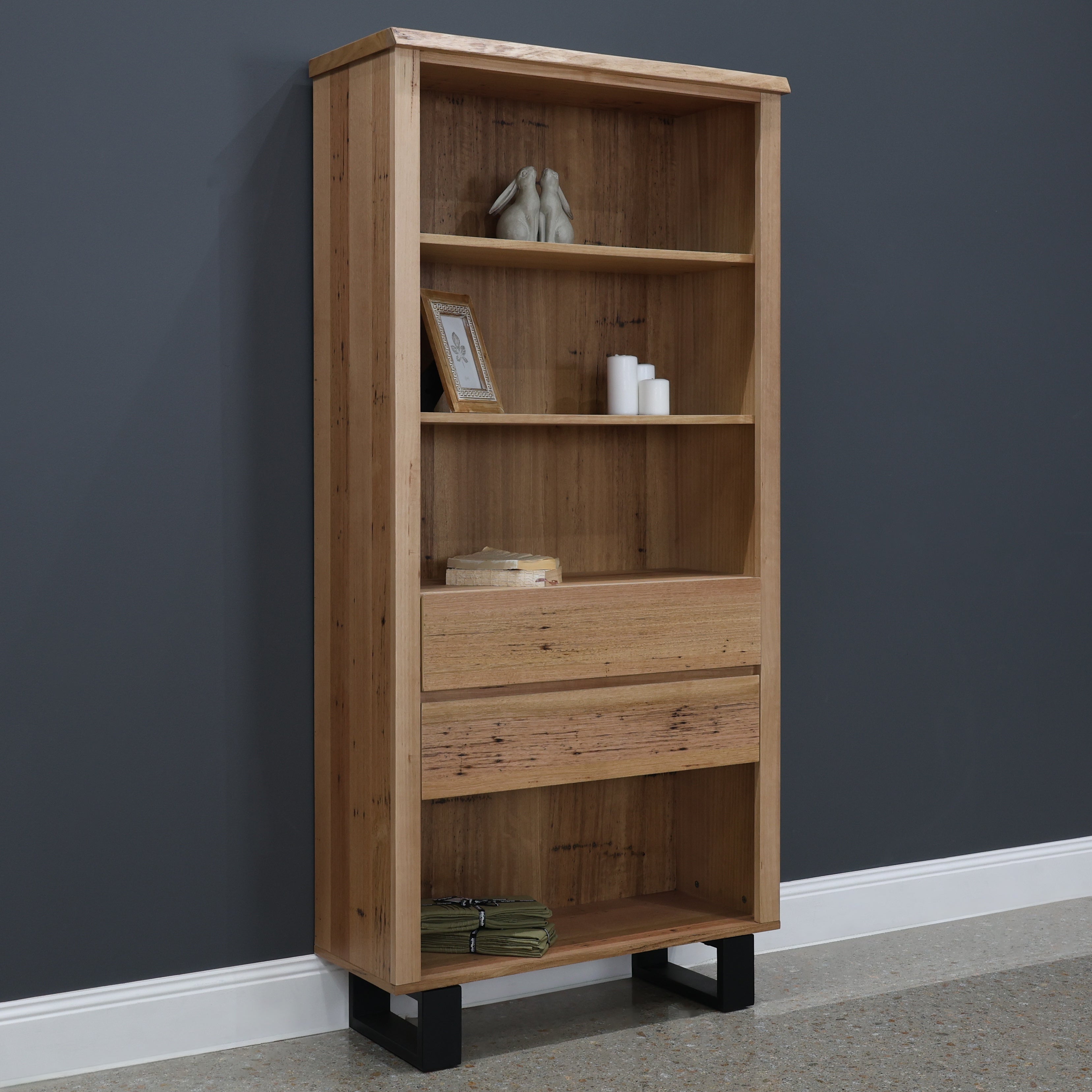 Peninsula Display Unit