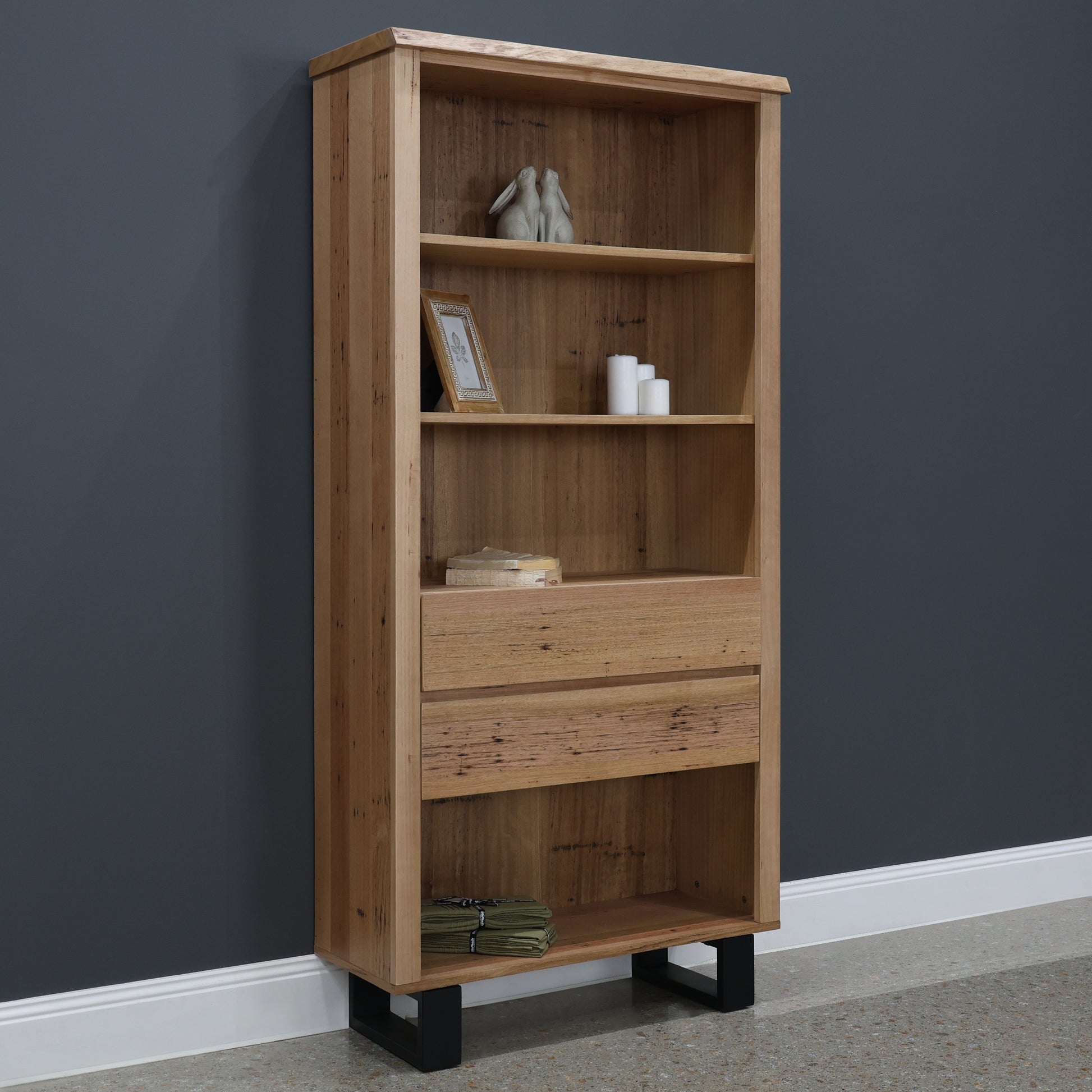 Peninsula Display Unit
