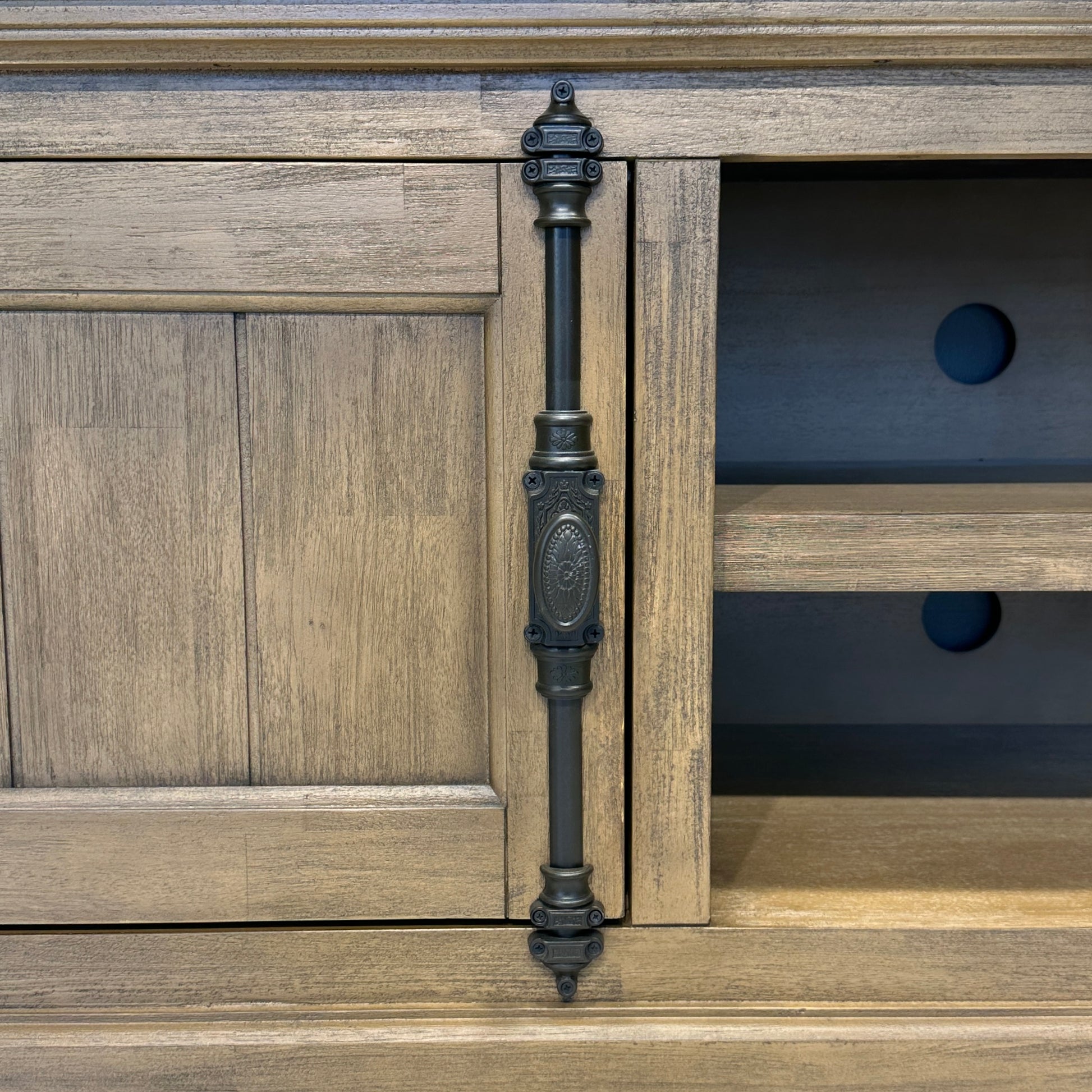 Macedon Tv Unit 2 Doors 2 Niches - Medium