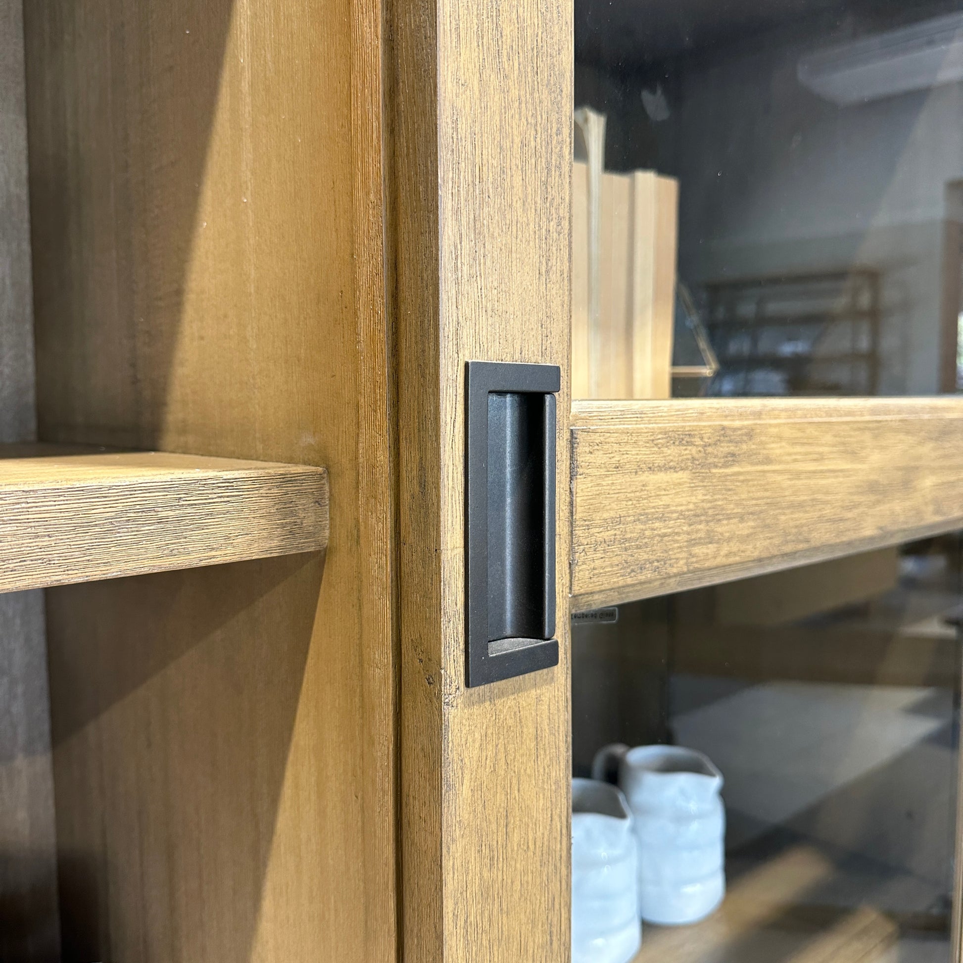 Macedon Hutch & Medium Tv Unit 2 Doors 2 Niches