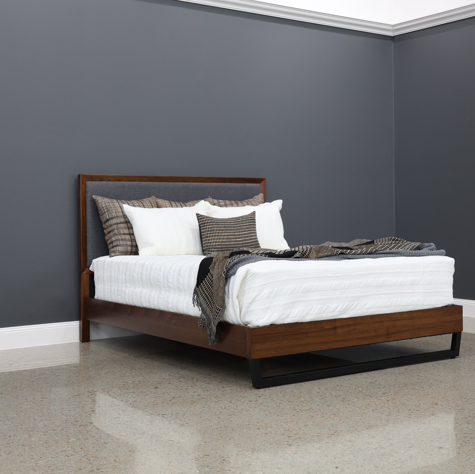 Kingsley Bed