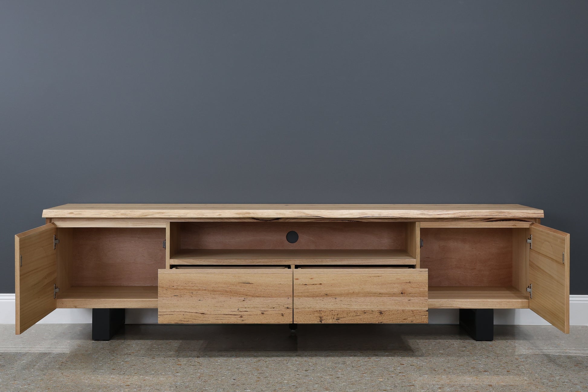 Peninsula TV Unit 220cm L
