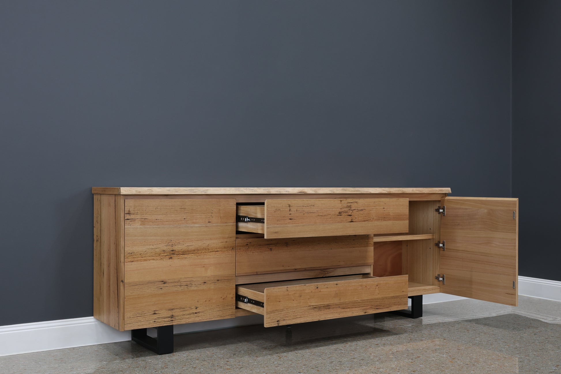 Peninsula Buffet 220cm L