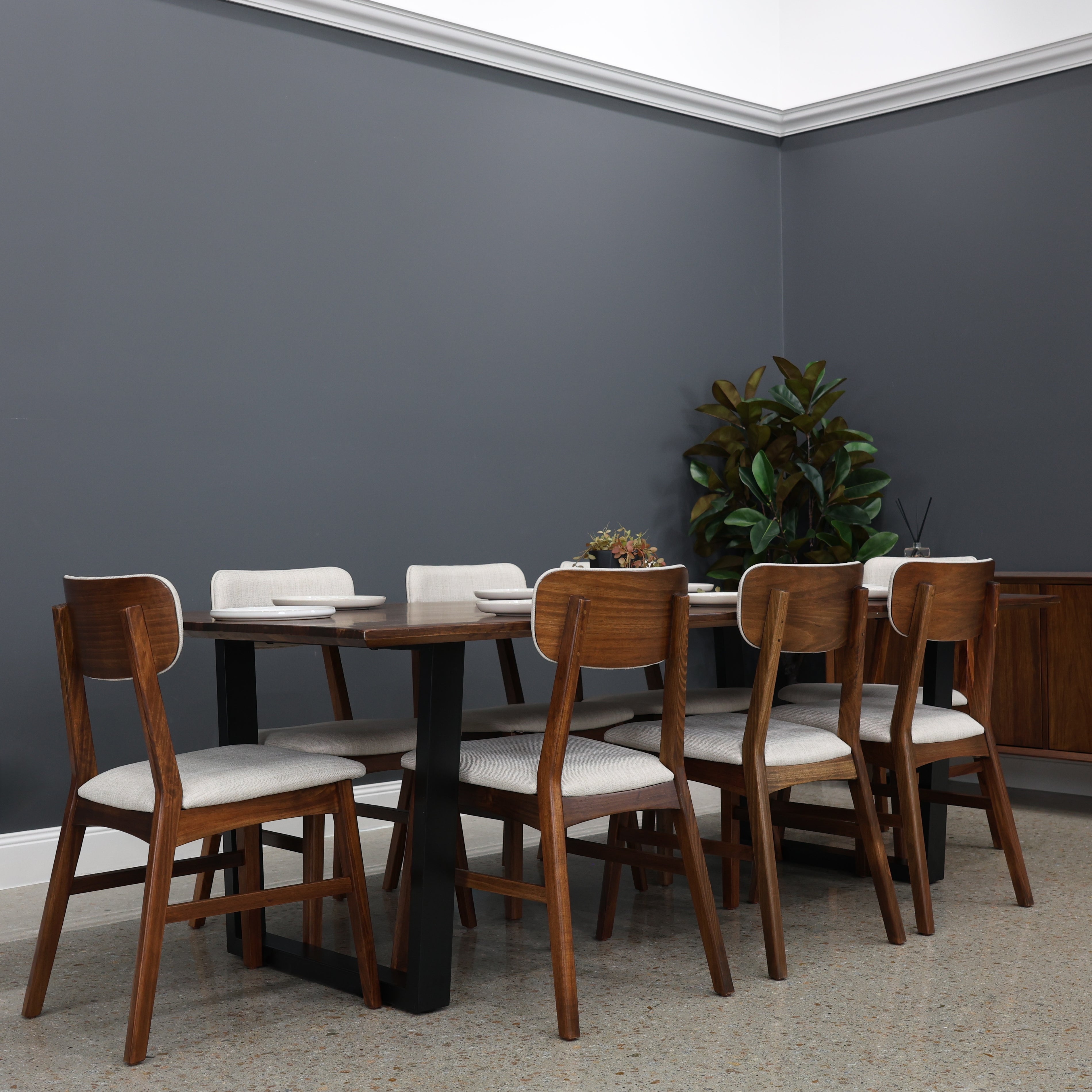 Kingsley Dining Table
