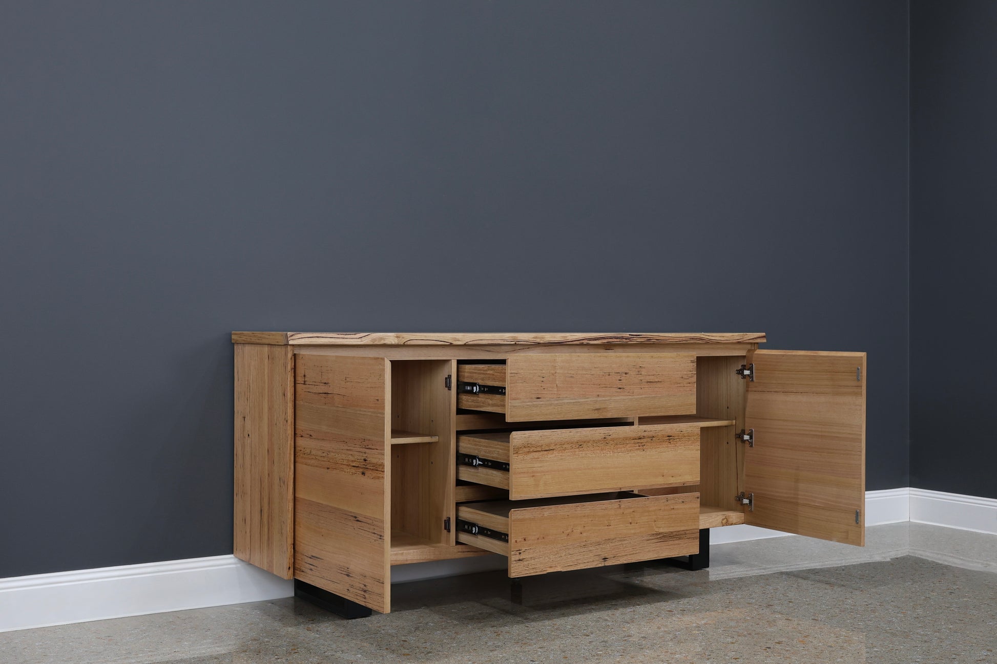 Peninsula Buffet 180cm L