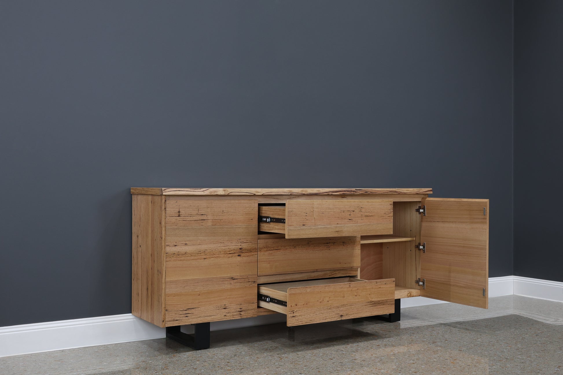 Peninsula Buffet 180cm L