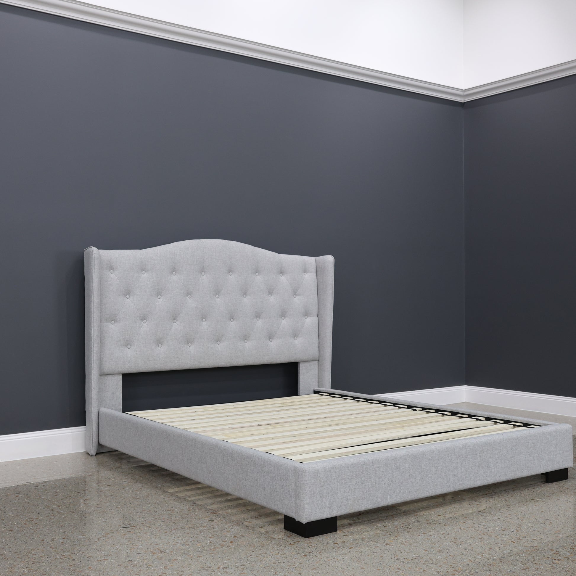 Memphis Bed Winged - Soft Grey