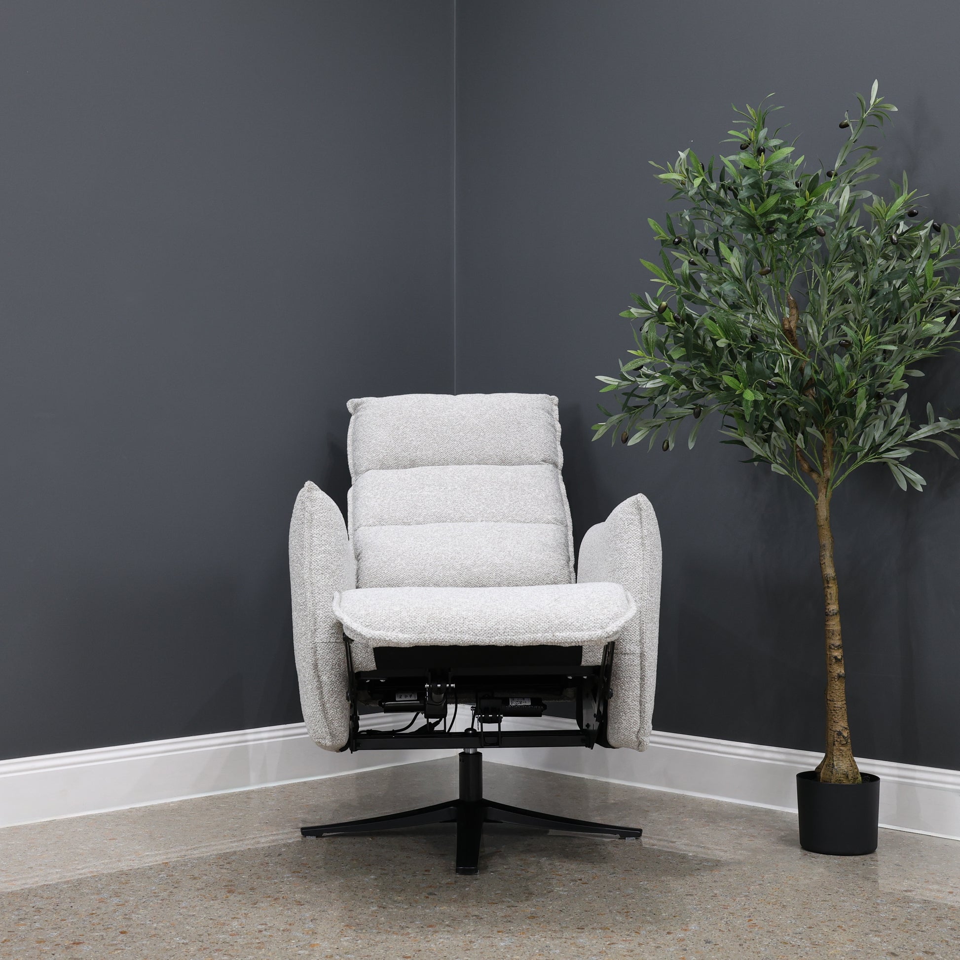 Kiama Power Leisure Chair - Natural