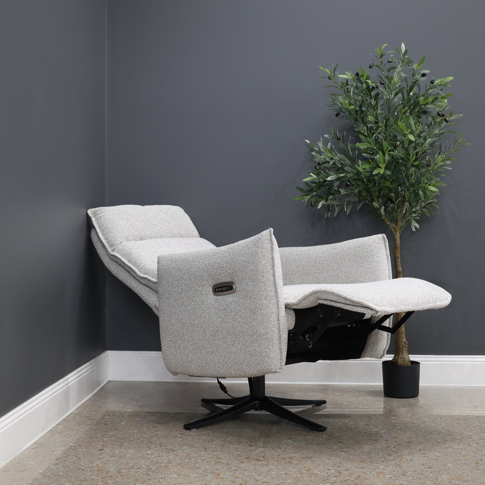 Kiama Power Leisure Chair - Natural