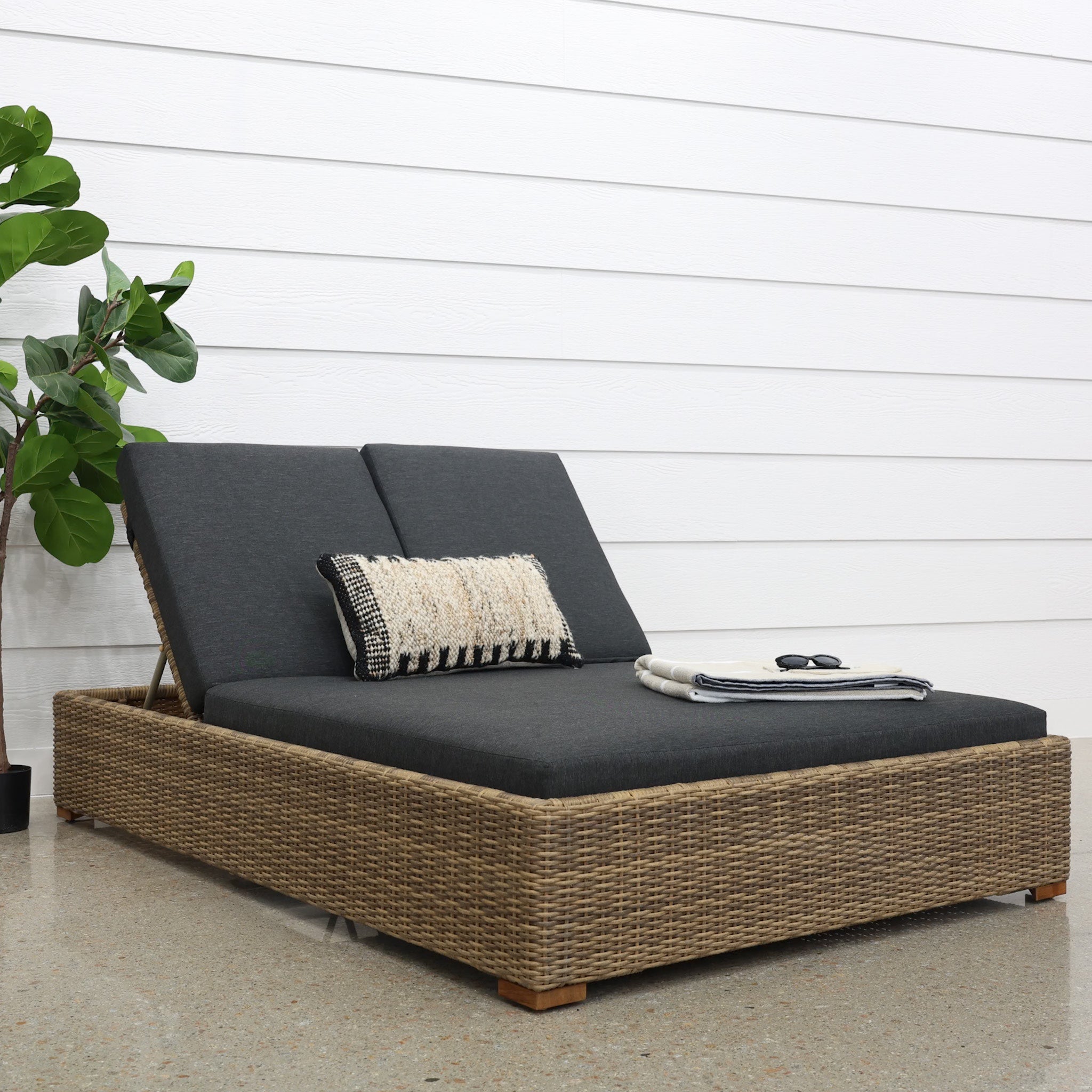 Portsea Sun Lounge Double - Brushed Wheat / Denim Grey Cushions