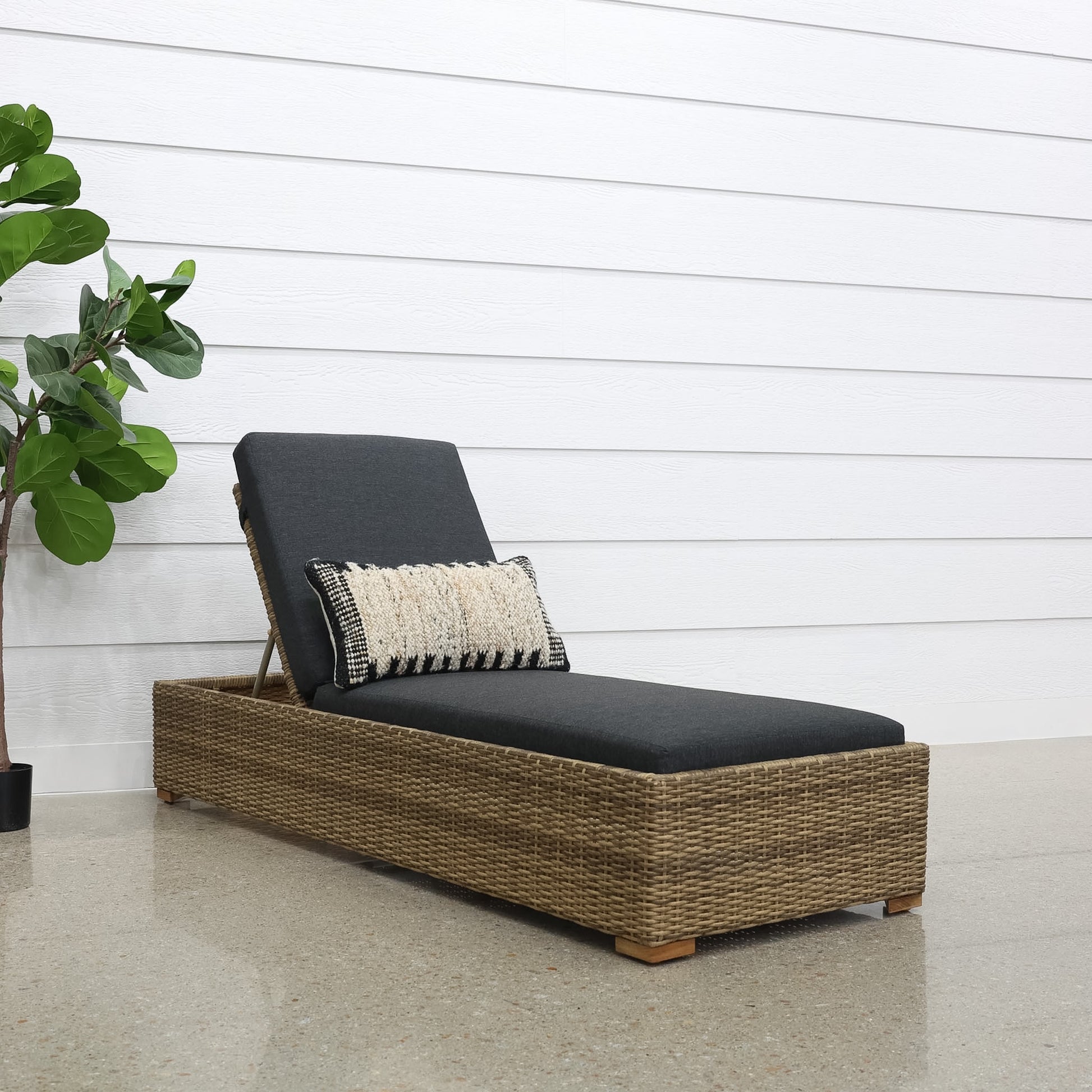 Portsea Single Sun Lounge - Brushed Wheat w/ Denim Grey Cushion