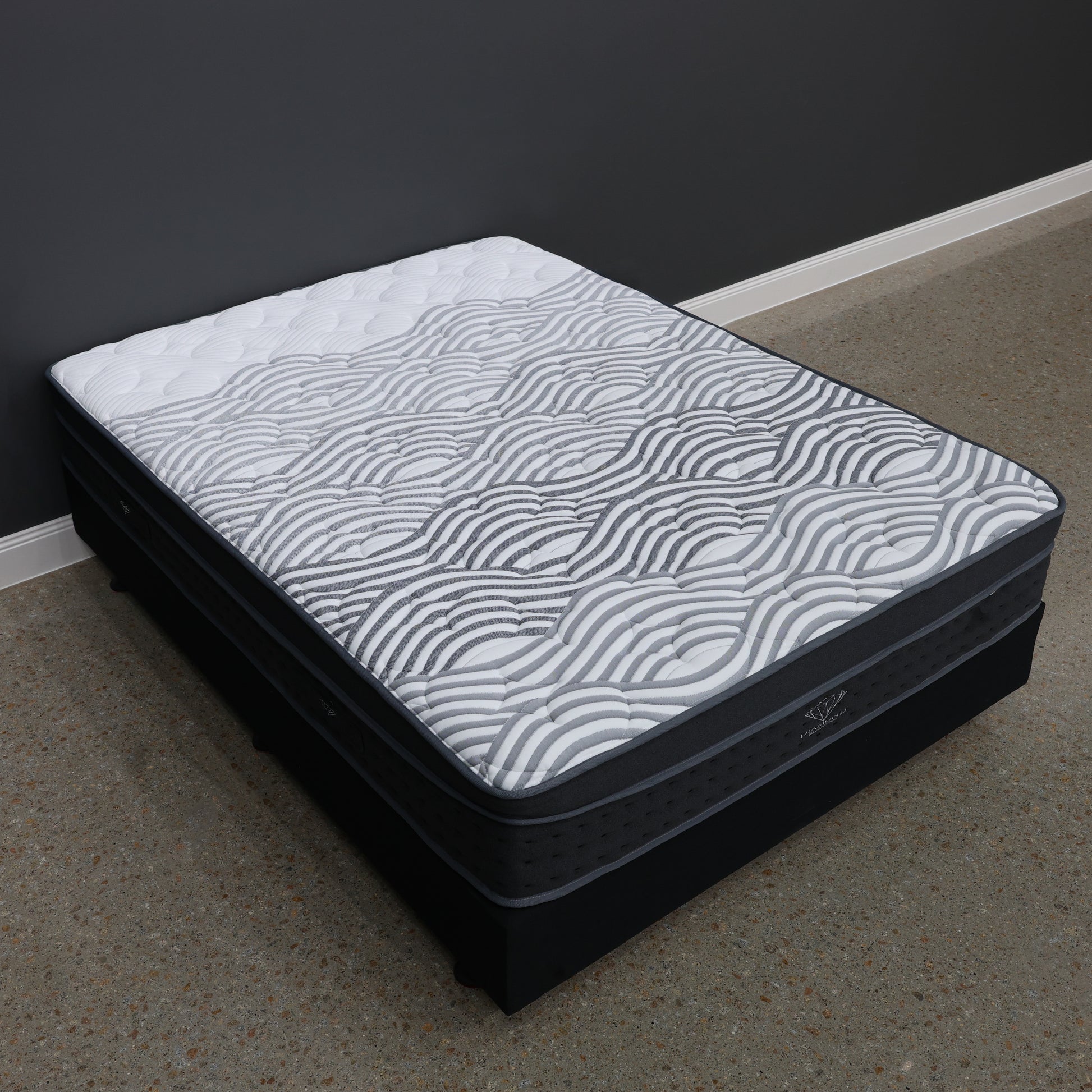 Diamond Deluxe Mattress