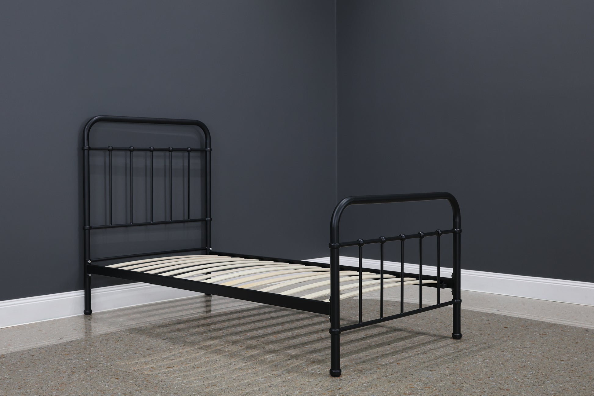 Emerald Bed - Black