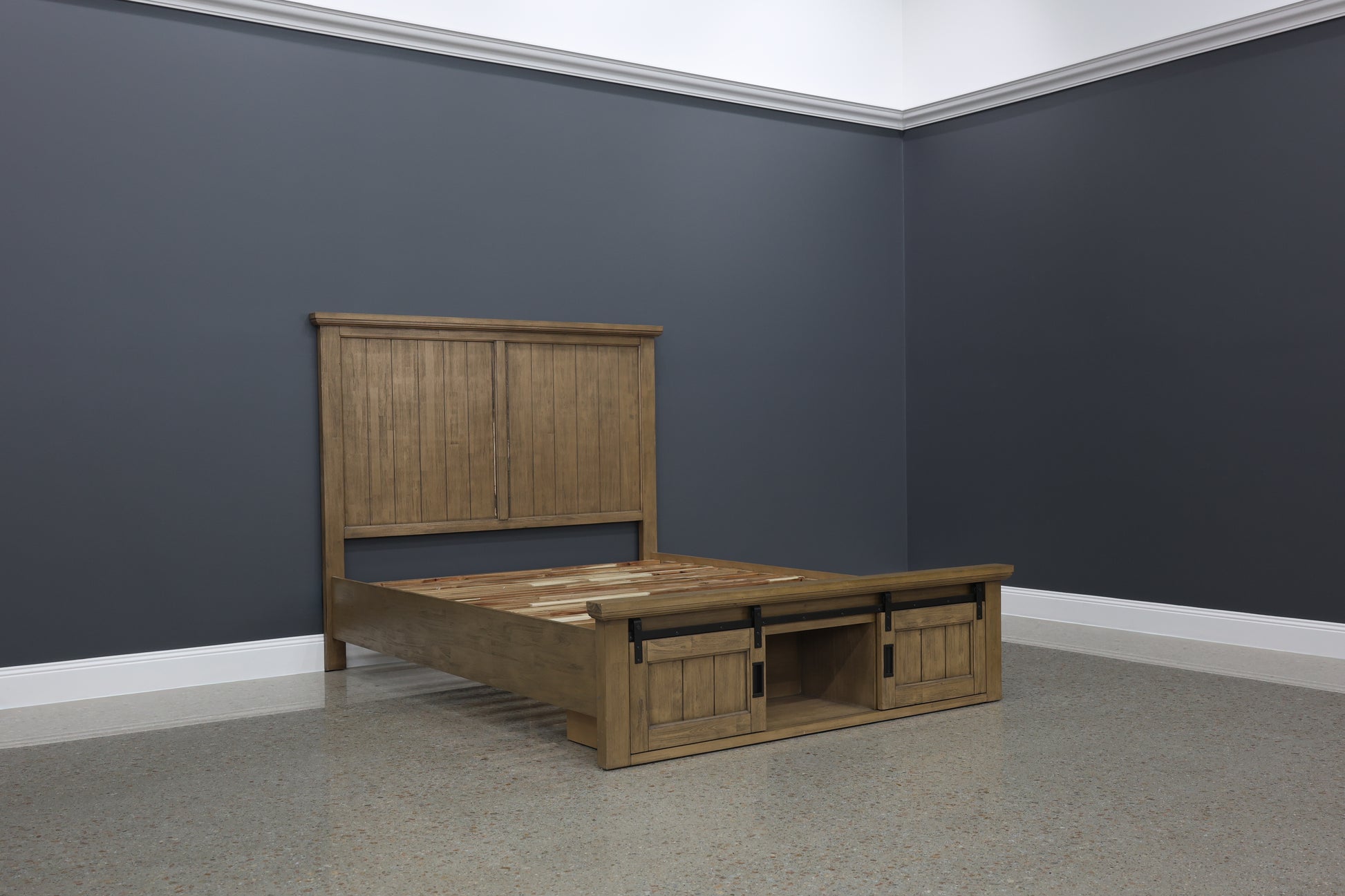 Macedon Bed w/ 2 Sliding Doors