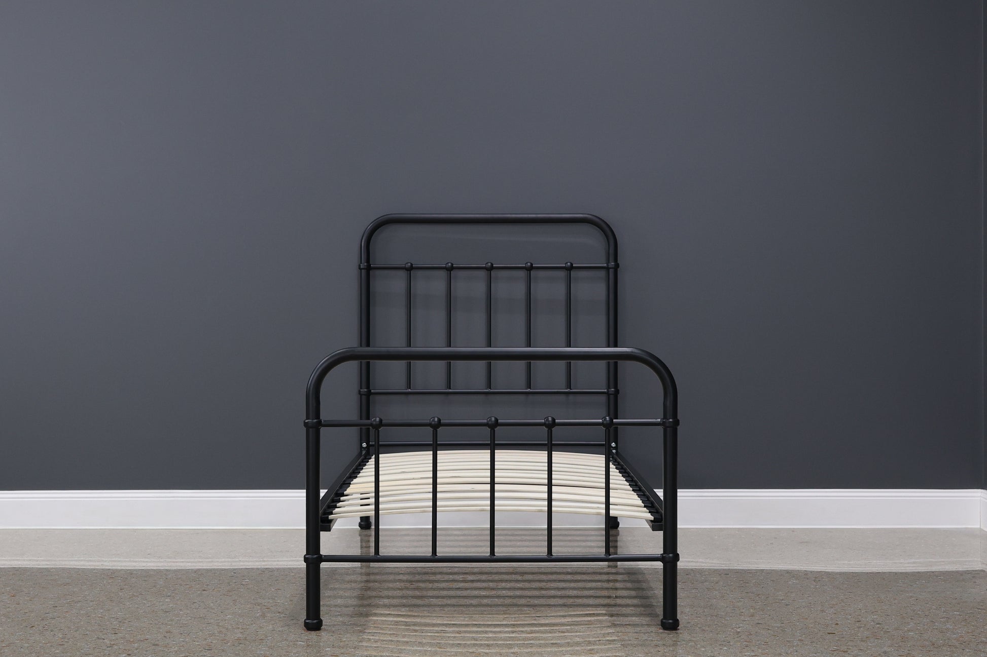 Emerald Bed - Black