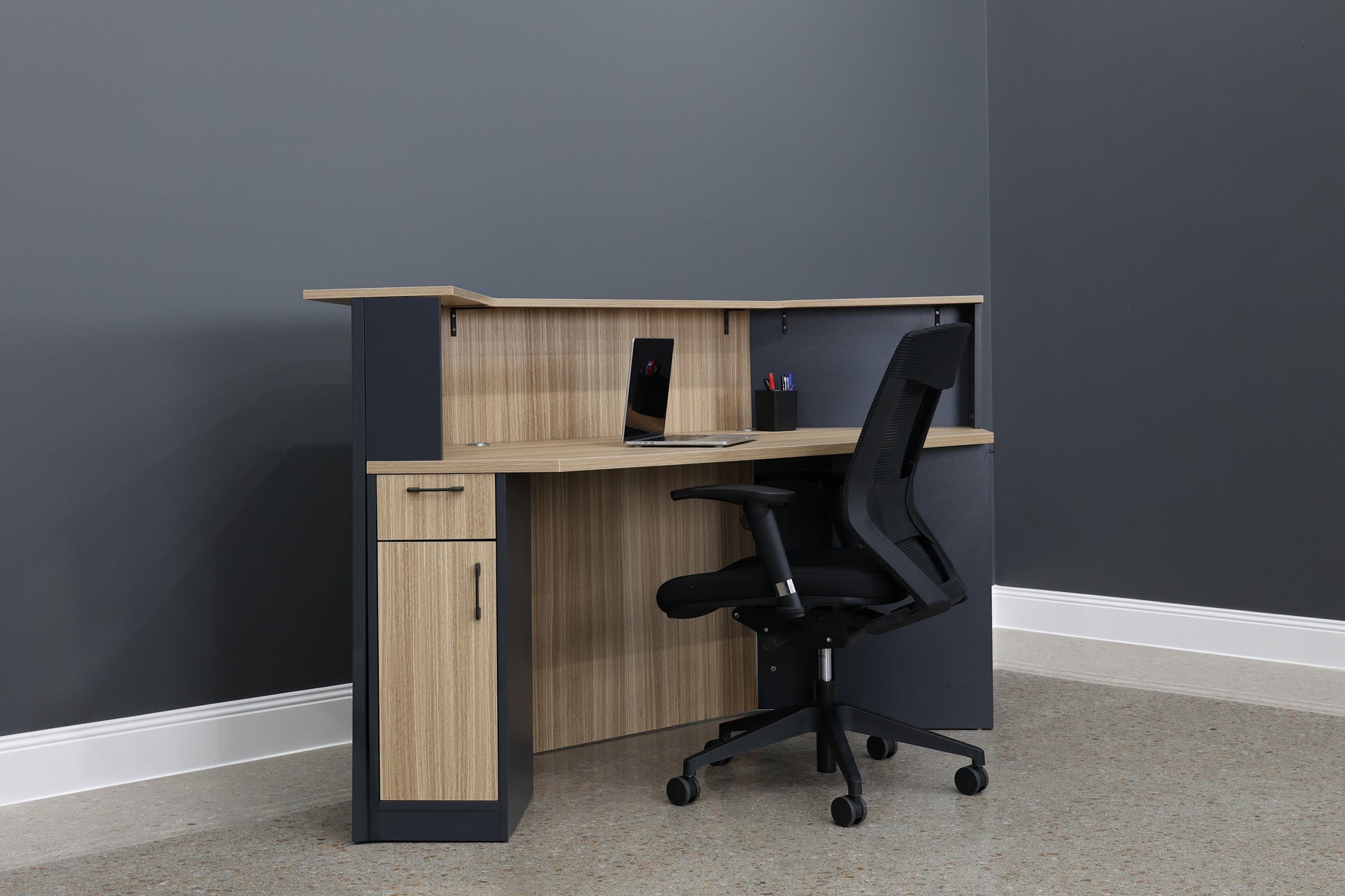 Performance Reception Counter – Natural Oak / Charcoal