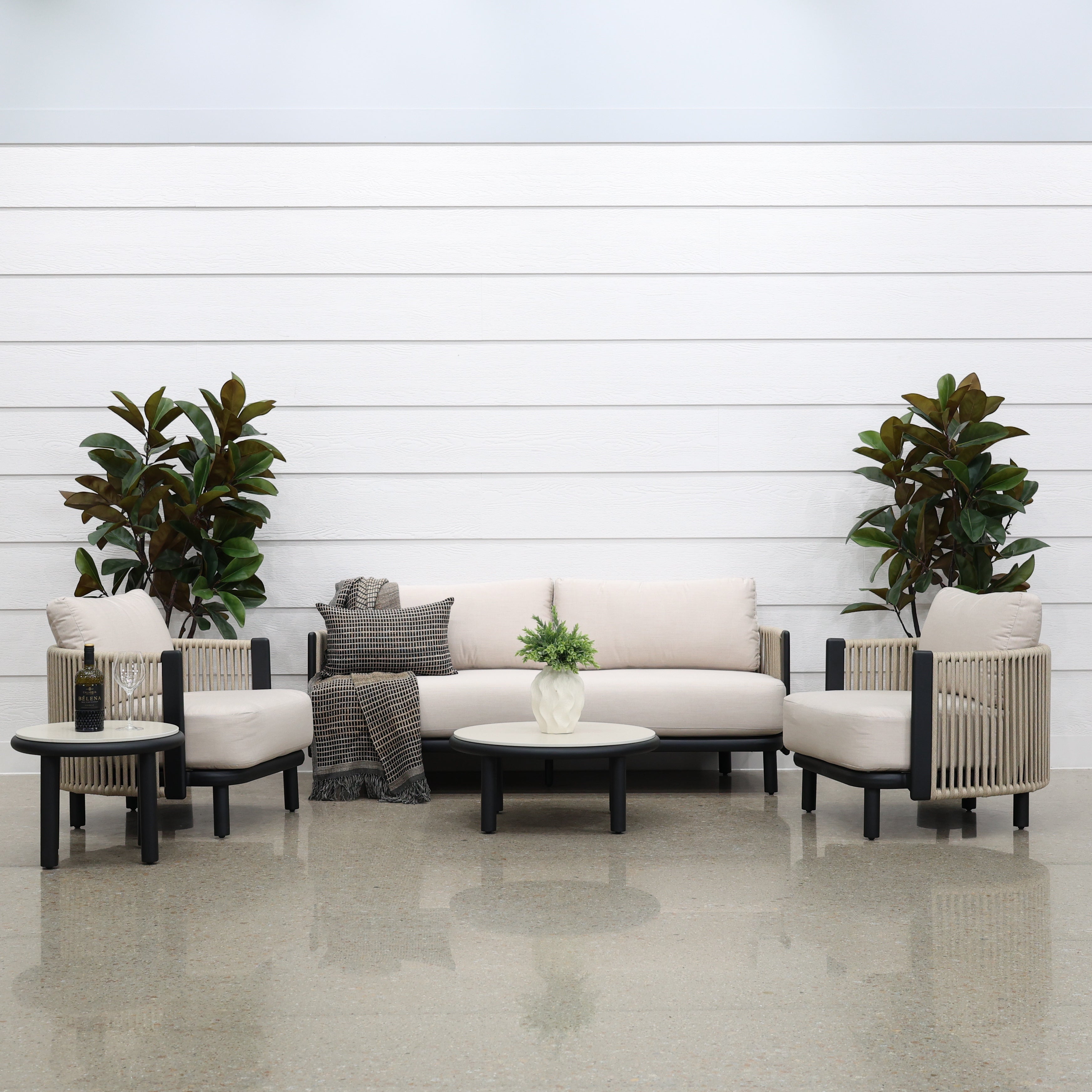 Harbour Outdoor Lounge