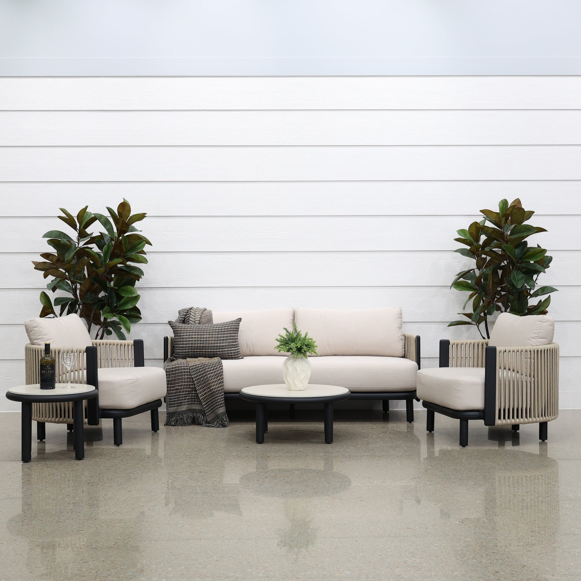 Harbour Outdoor Lounge